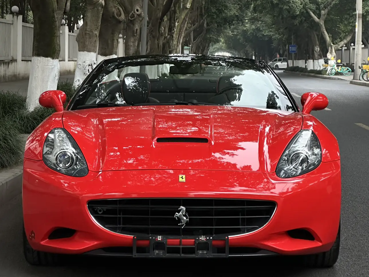 Ferrari California T  из Китая