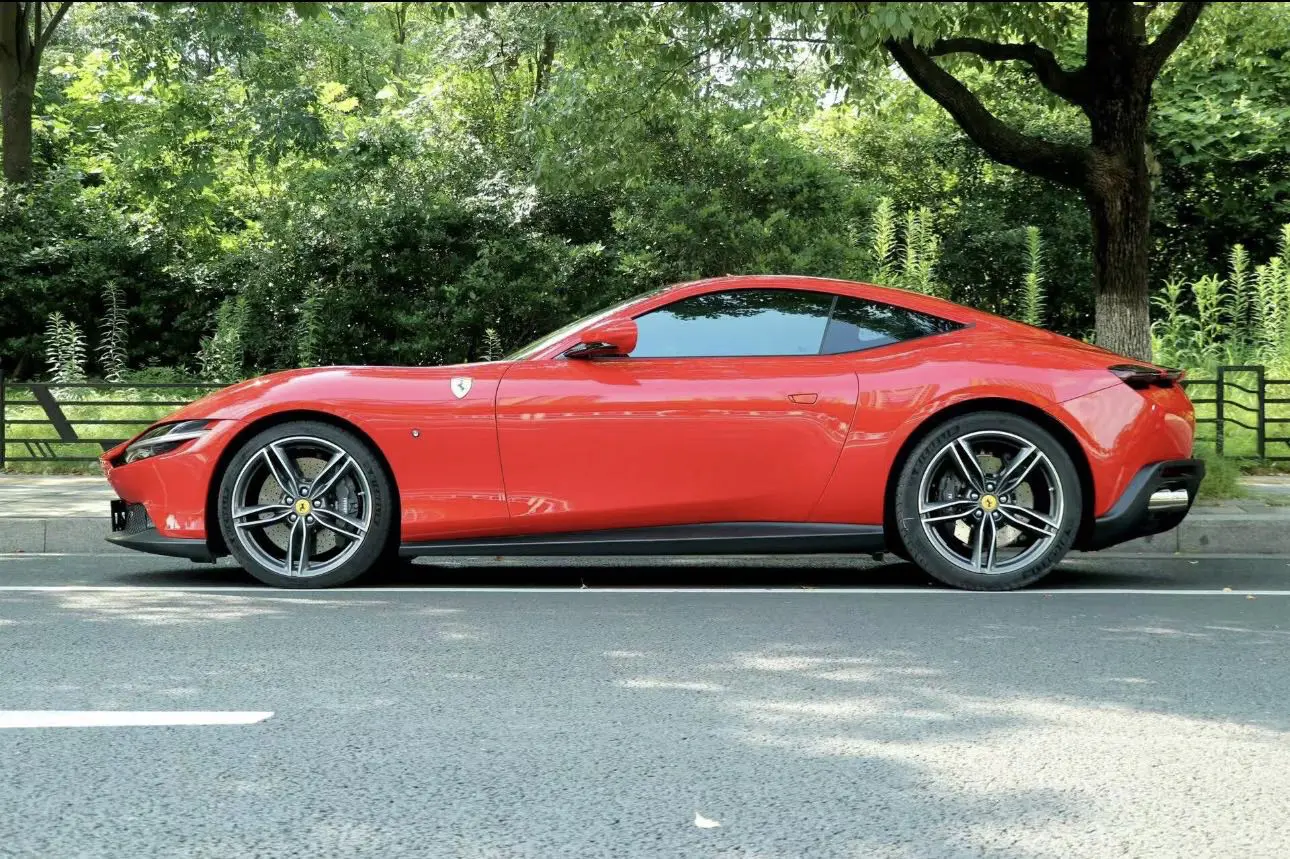 Ferrari Roma  из Китая