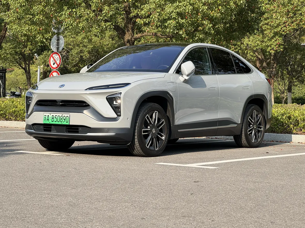 NIO EC6  из Китая