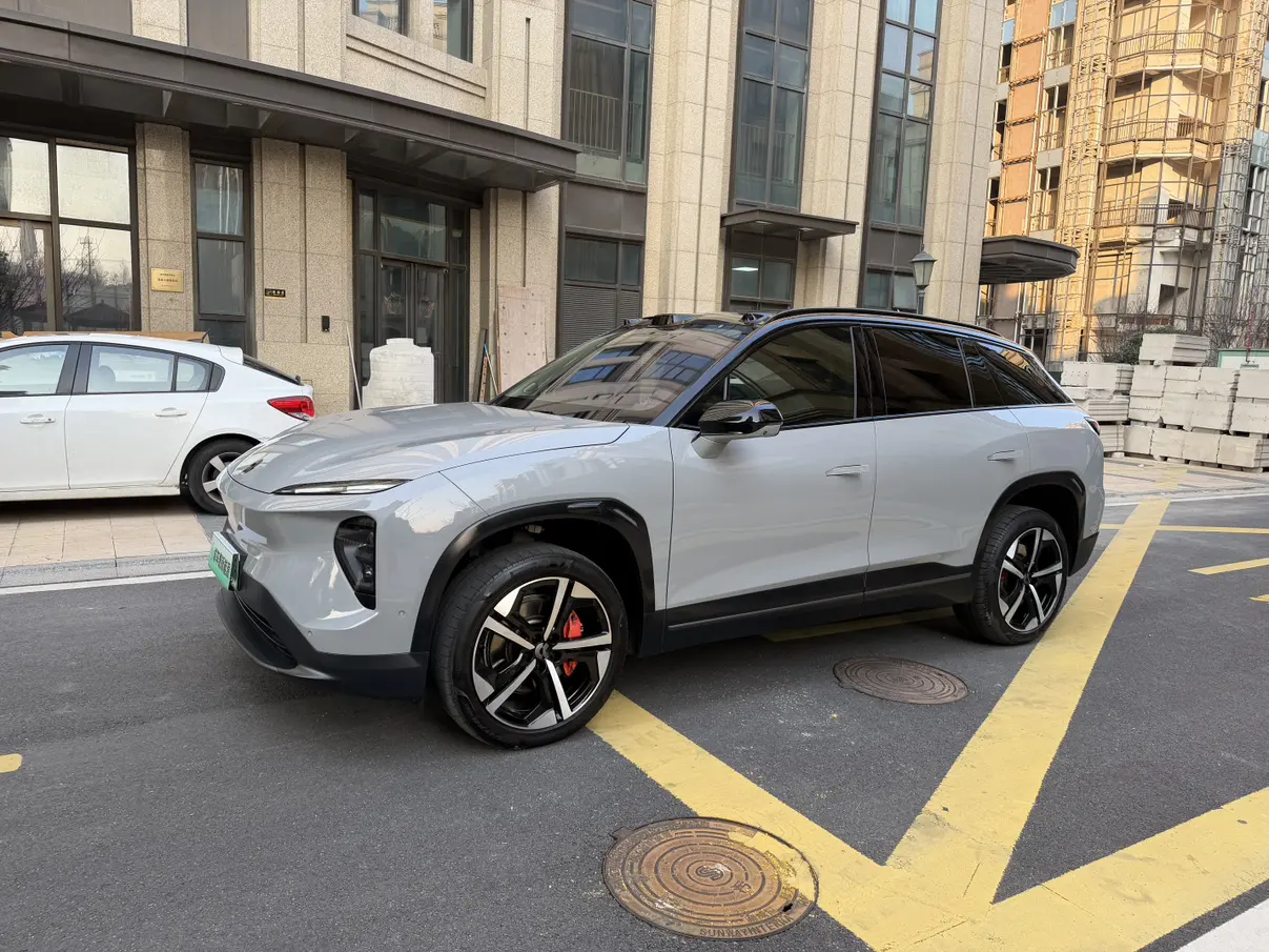 NIO ES7  из Китая