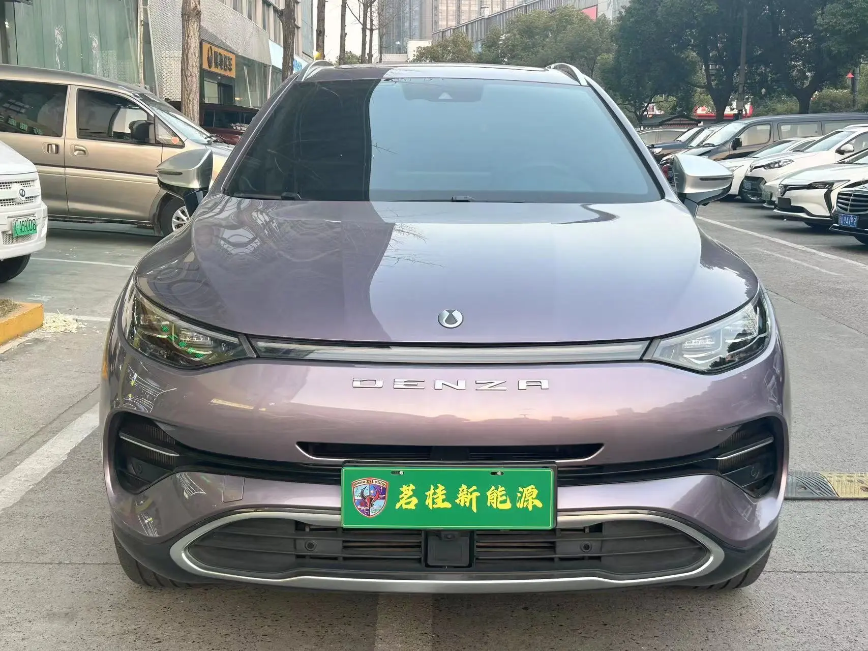 Denza X PHEV  из Китая