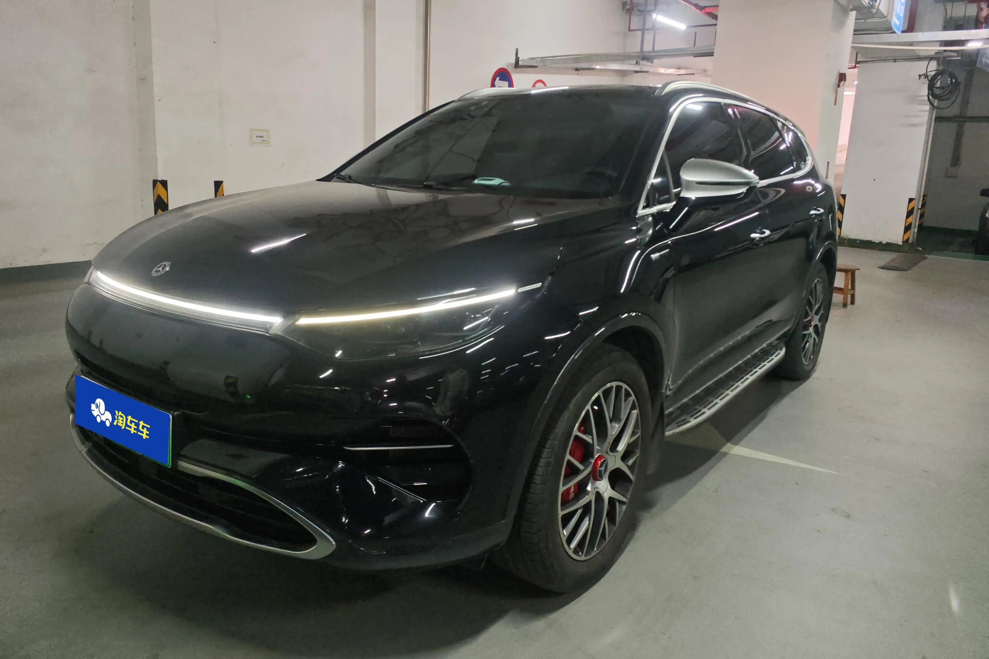 Denza X PHEV  из Китая