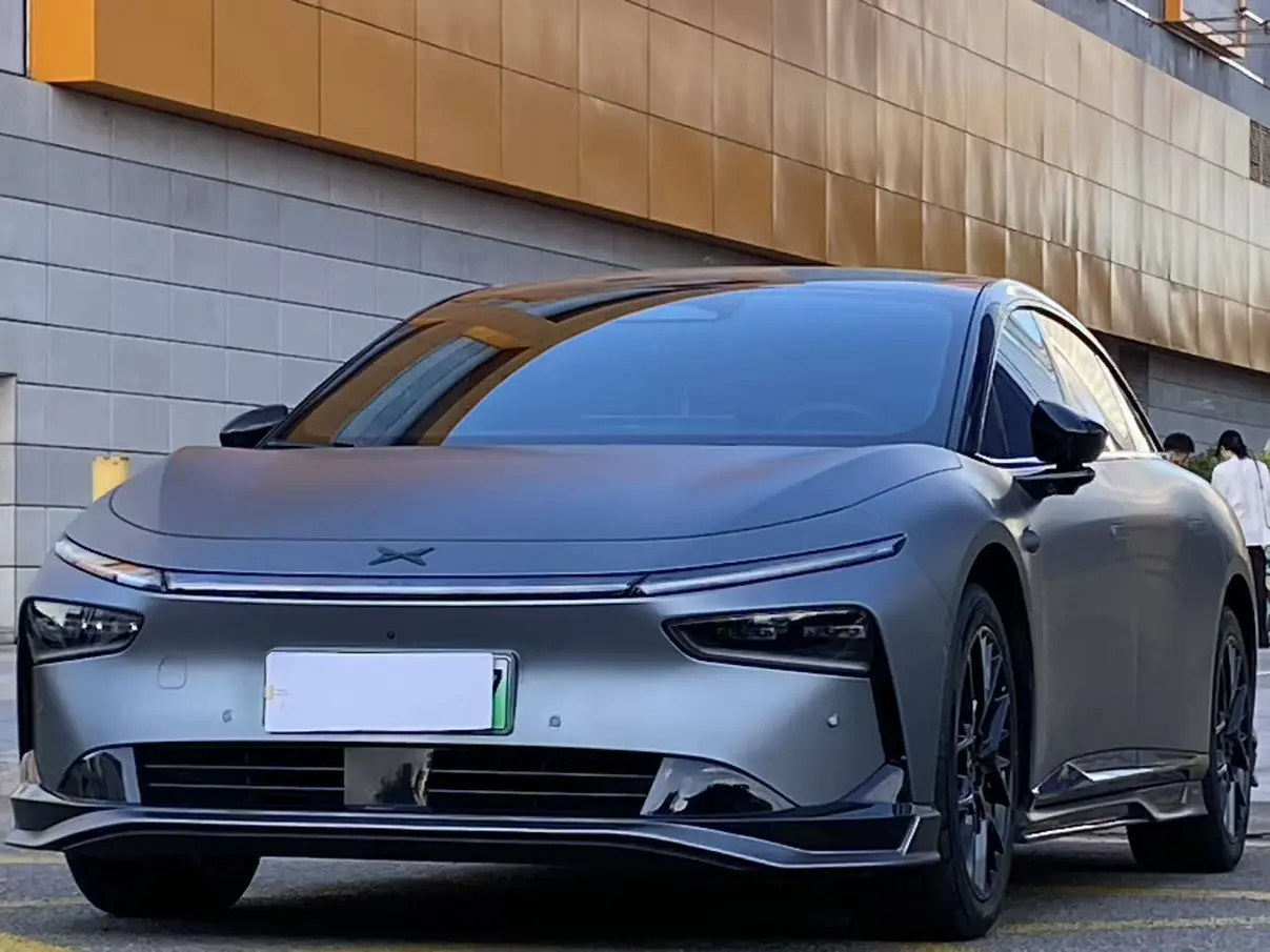 Xpeng P7+  из Китая