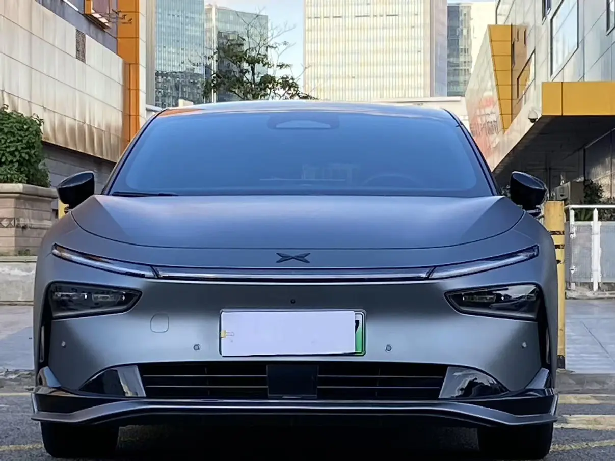 Xpeng P7+  из Китая