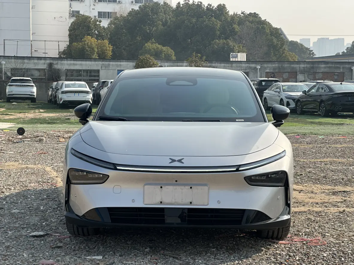 Xpeng P7+  из Китая