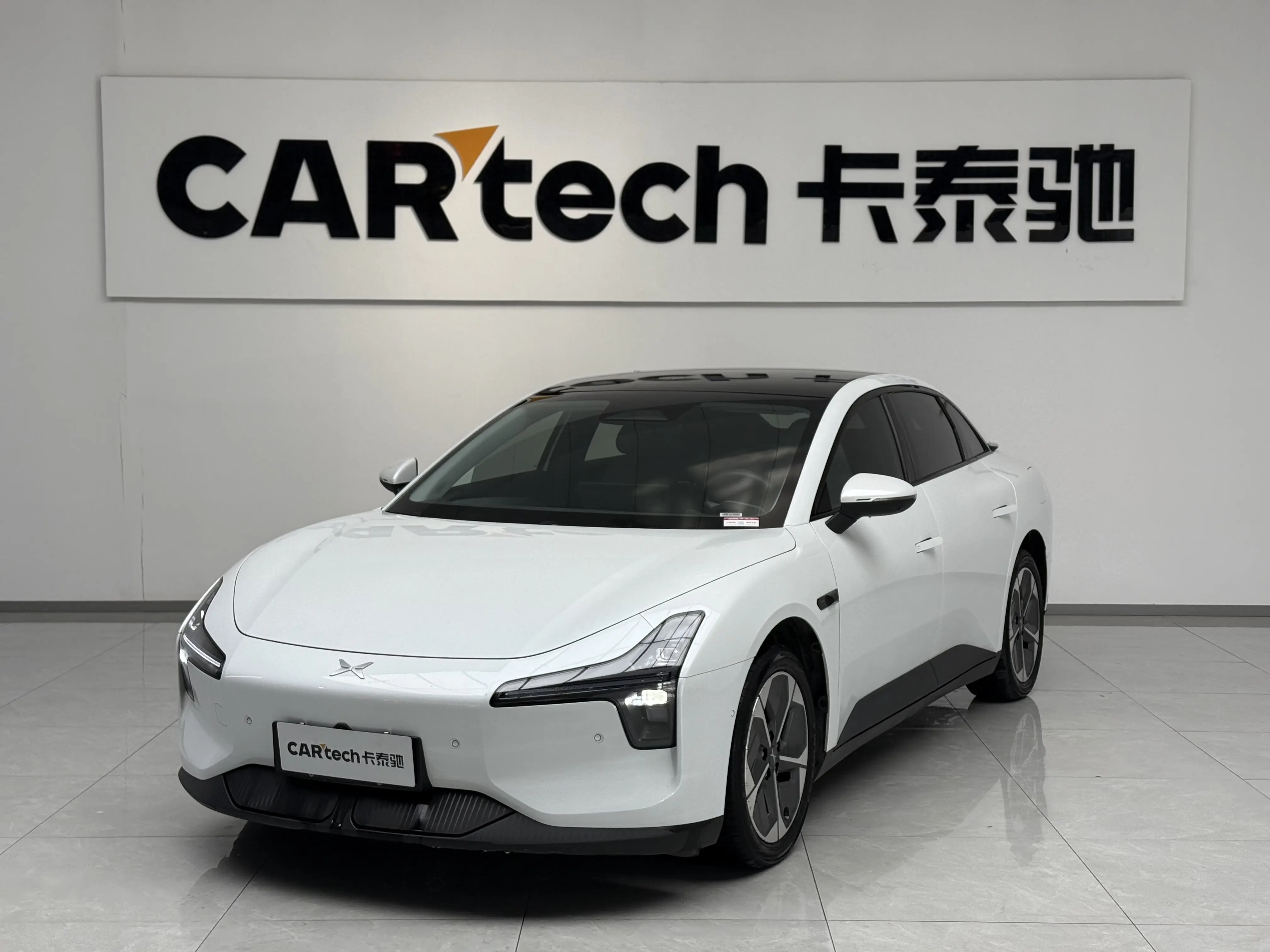 Xpeng Xiaopeng MONA M03  из Китая