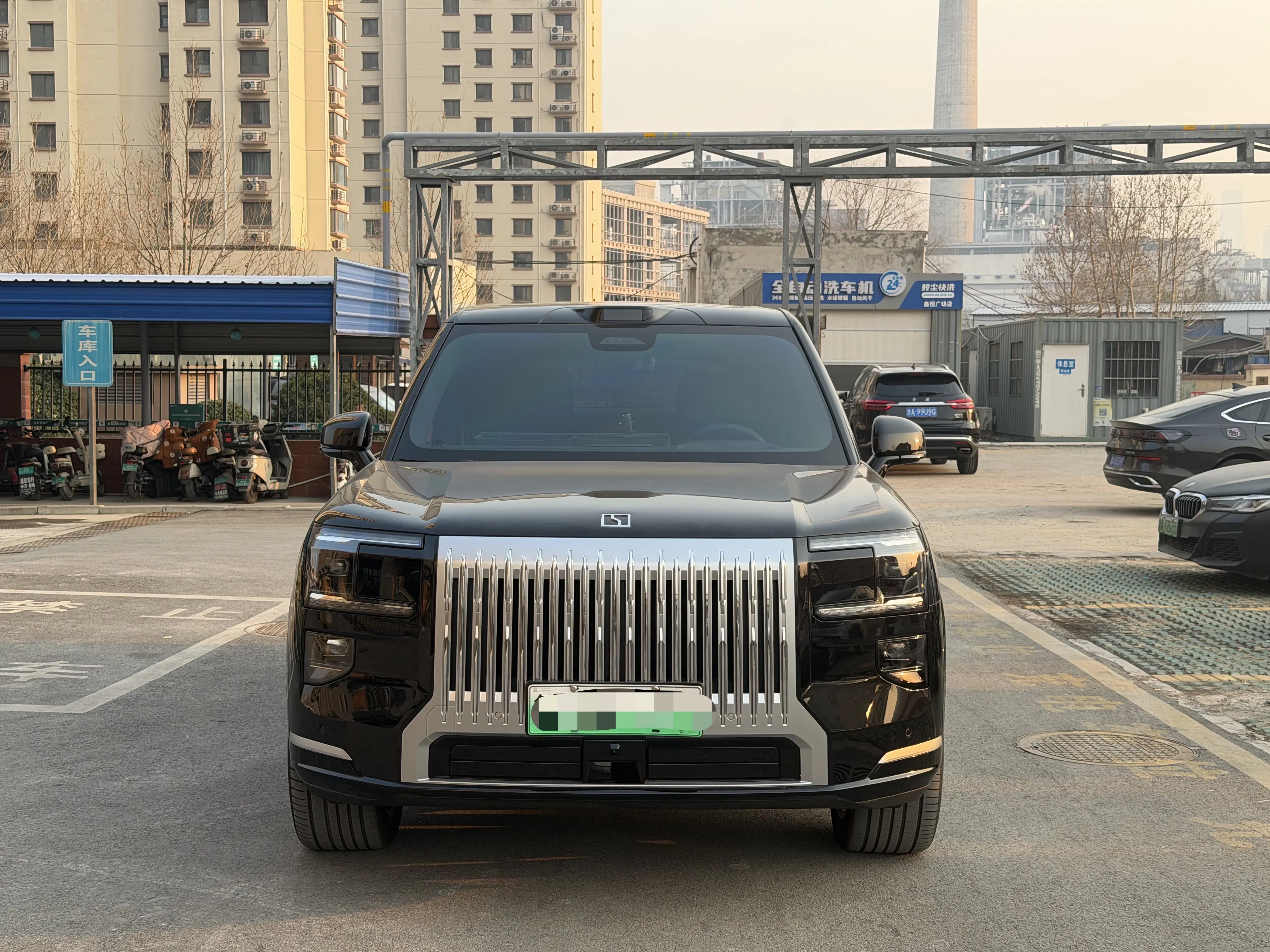 ZEEKR 9X  из Китая