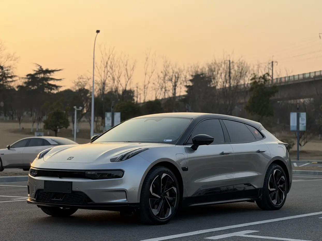 ZEEKR 001  из Китая