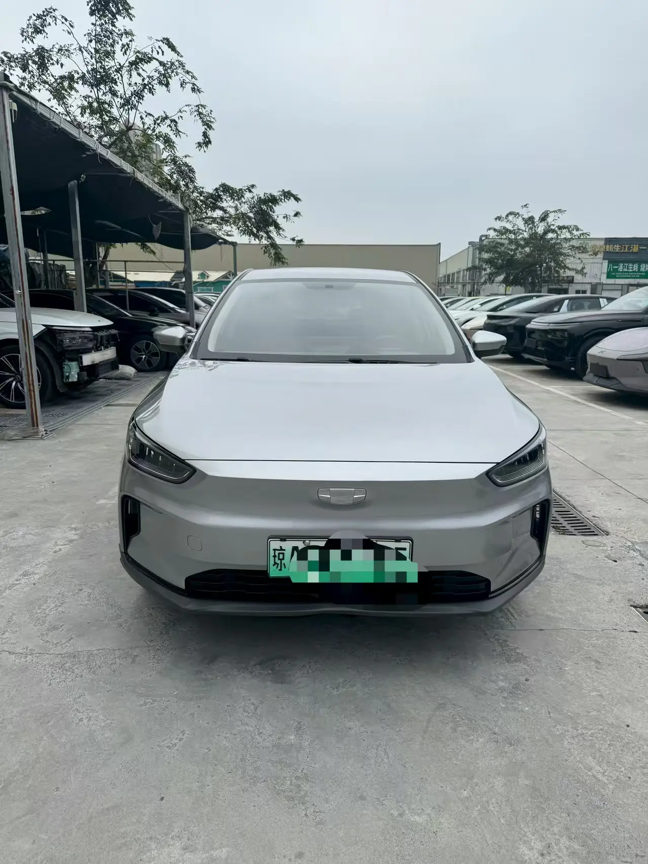 Geely Geometry C  из Китая