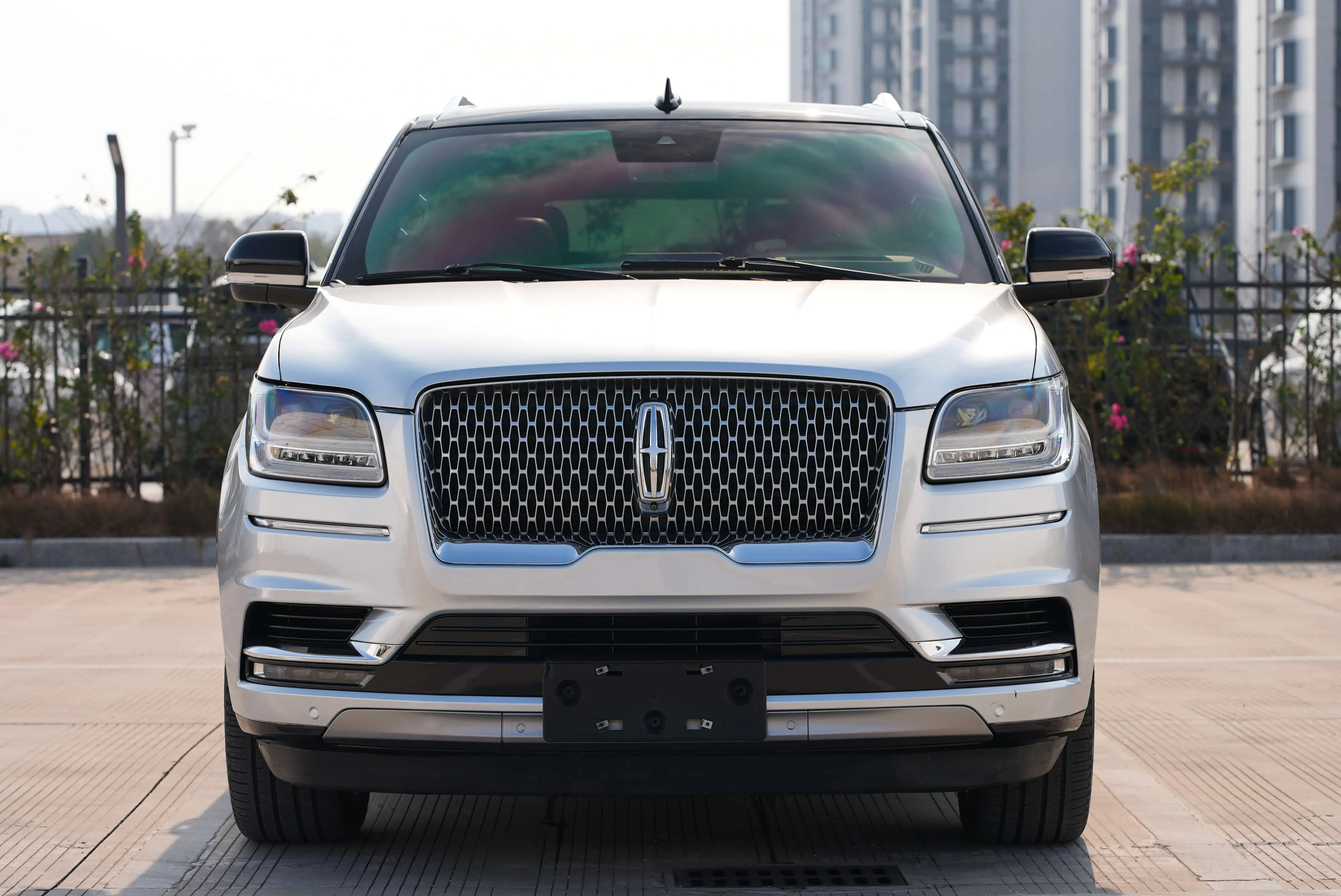 Lincoln Pilot  из Китая