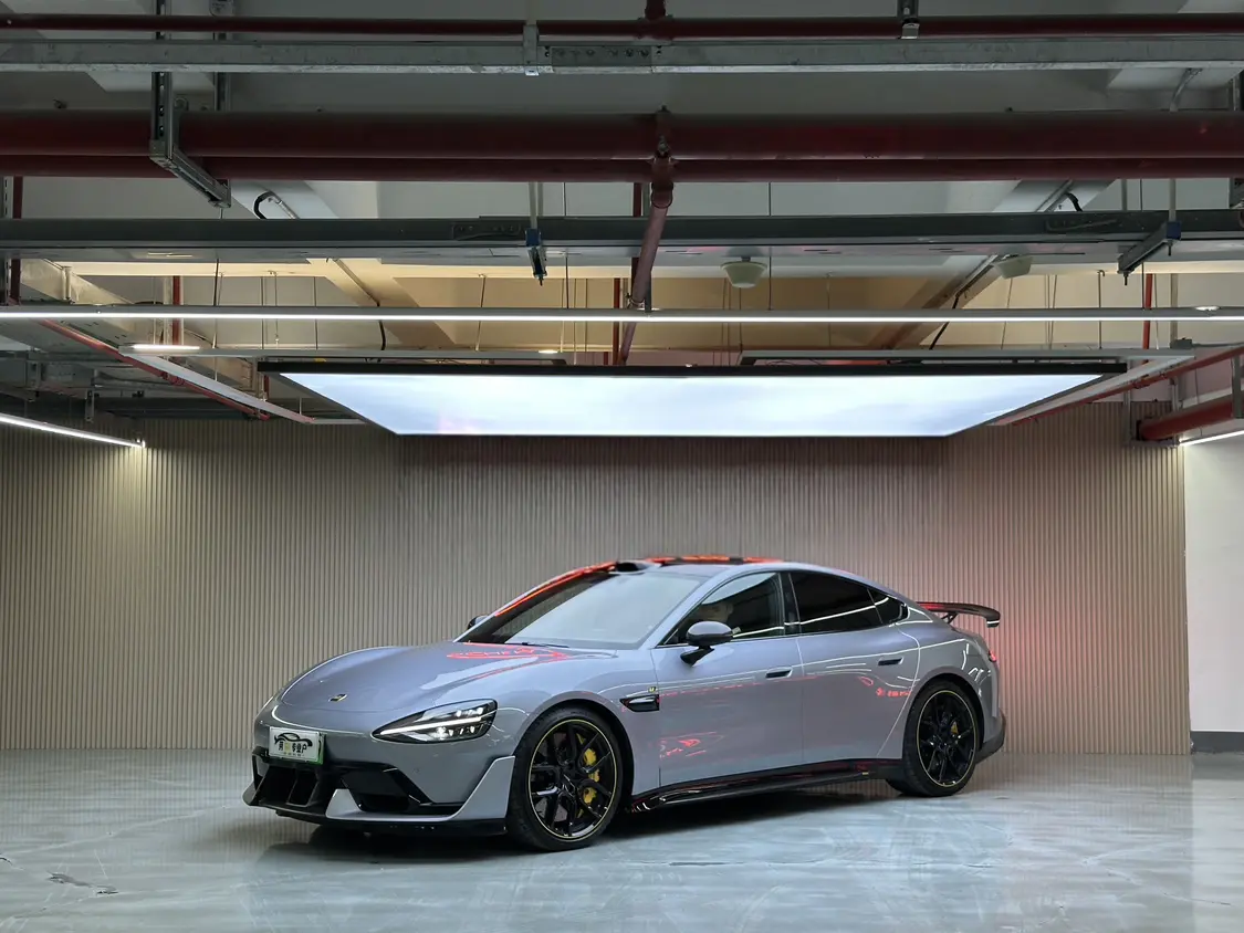 Xiaomi car Xiaomi SU7 Ultra  из Китая