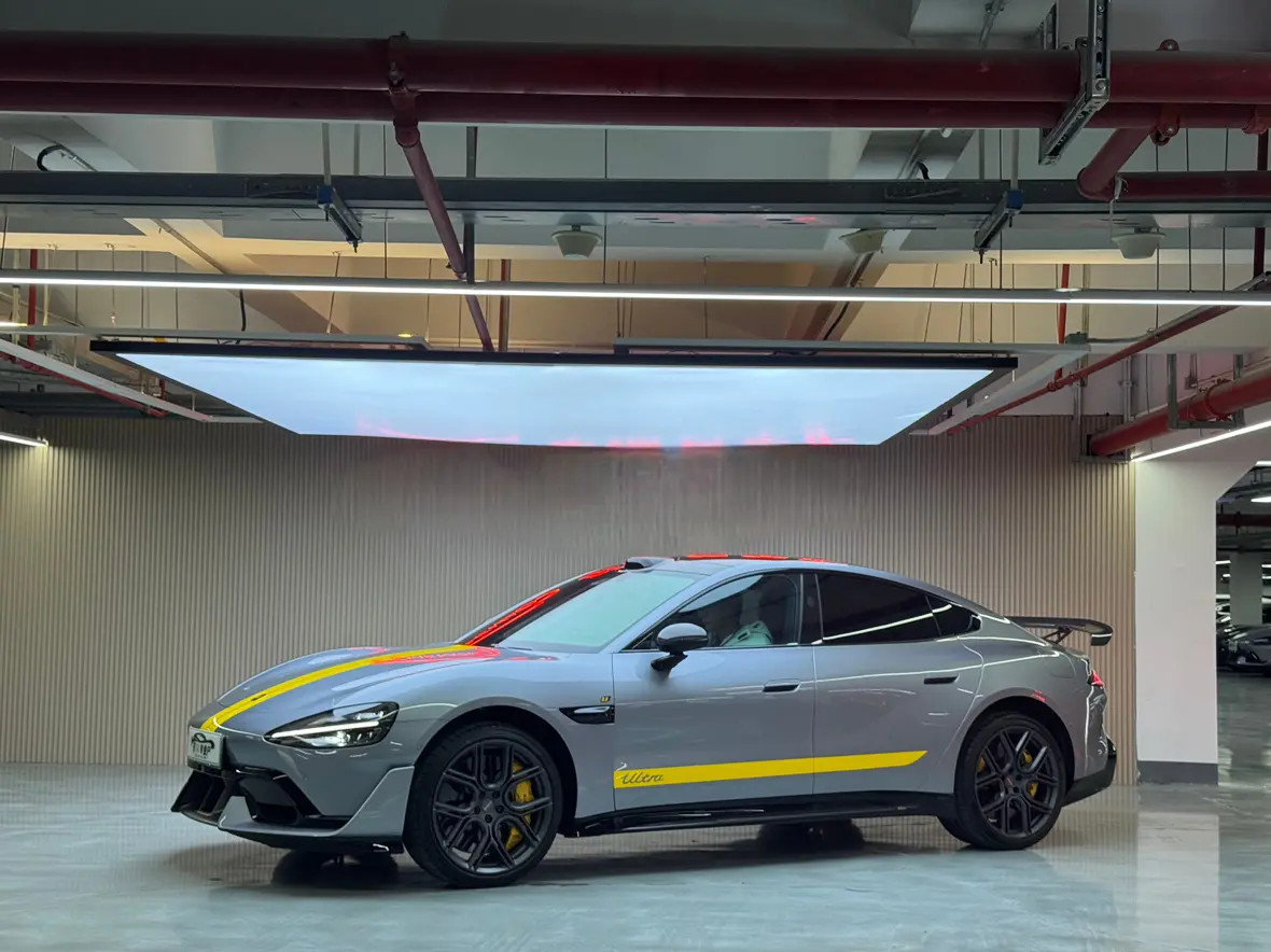 Xiaomi car Xiaomi SU7 Ultra  из Китая