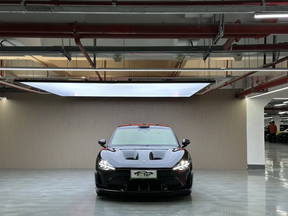 Xiaomi car Xiaomi SU7 Ultra  из Китая