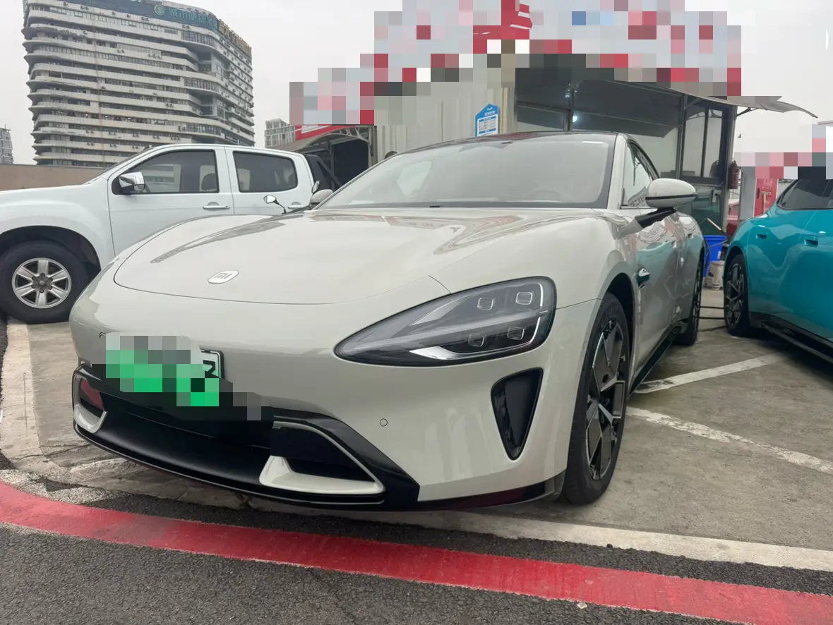 Xiaomi car Xiaomi SU7  из Китая