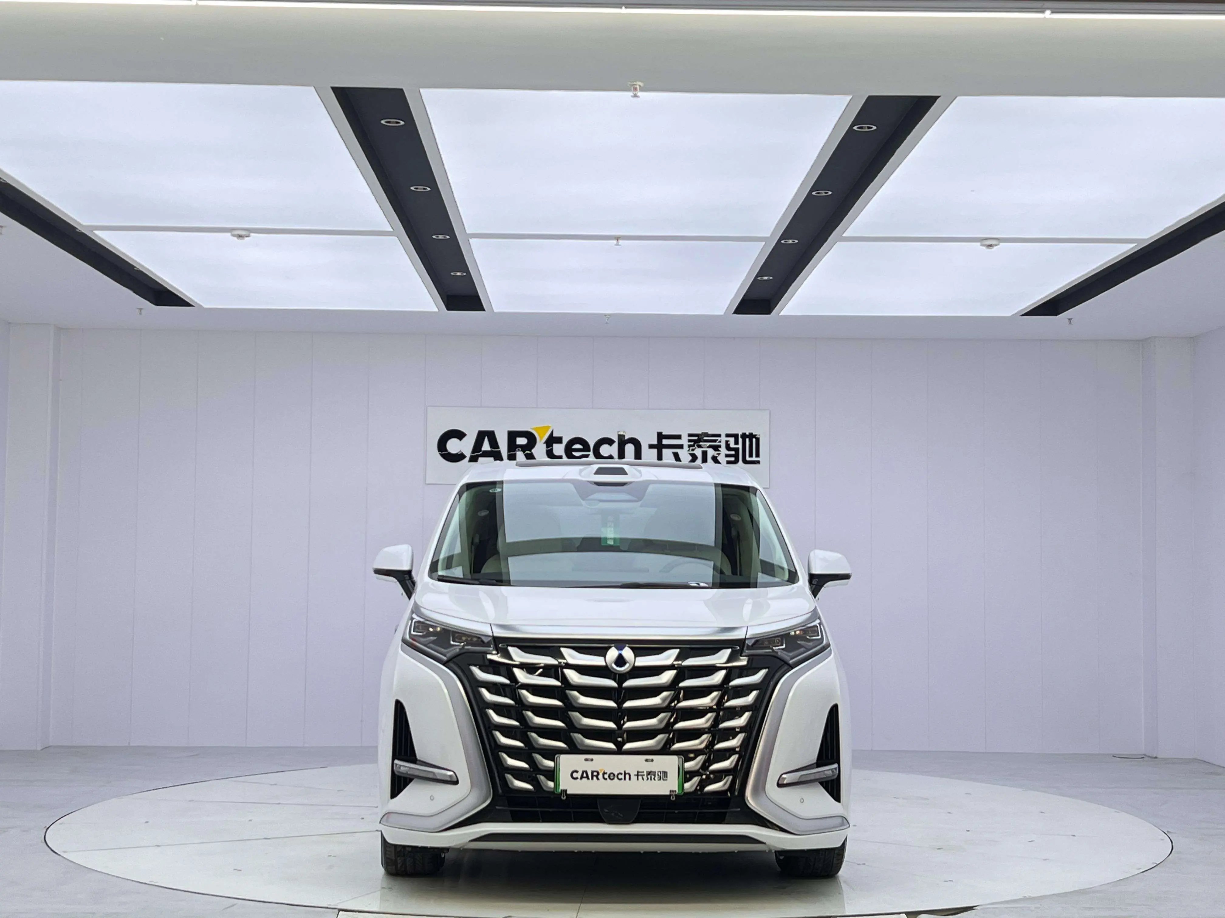 Denza D9 DM  из Китая