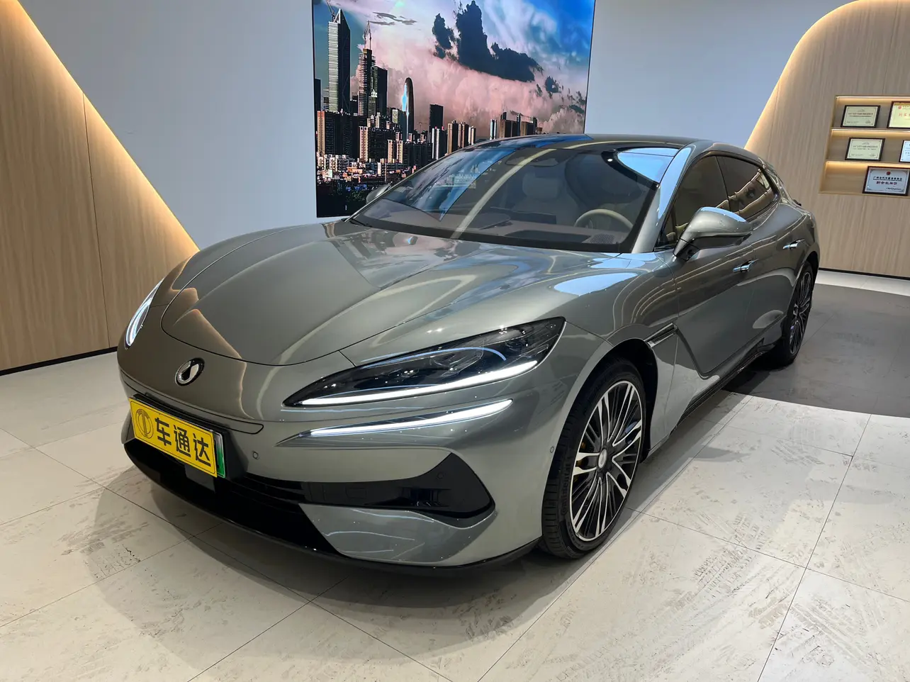 Denza DENGZH9GT DM  из Китая