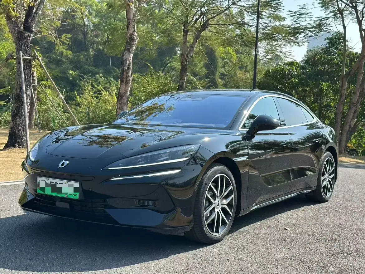 Denza Tengzhong Z9 DM  из Китая