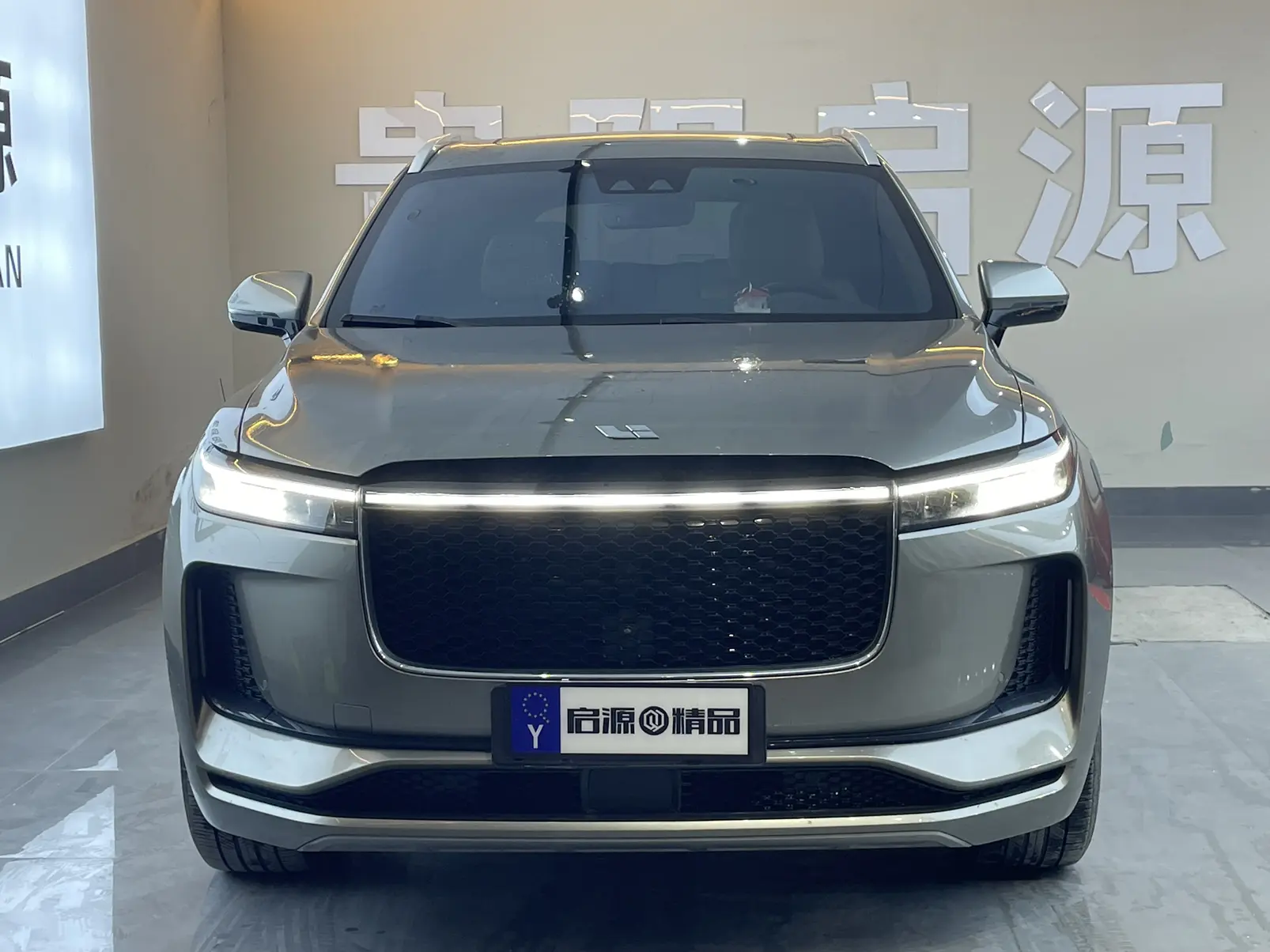 Li ONE (Ideal ONE)  из Китая