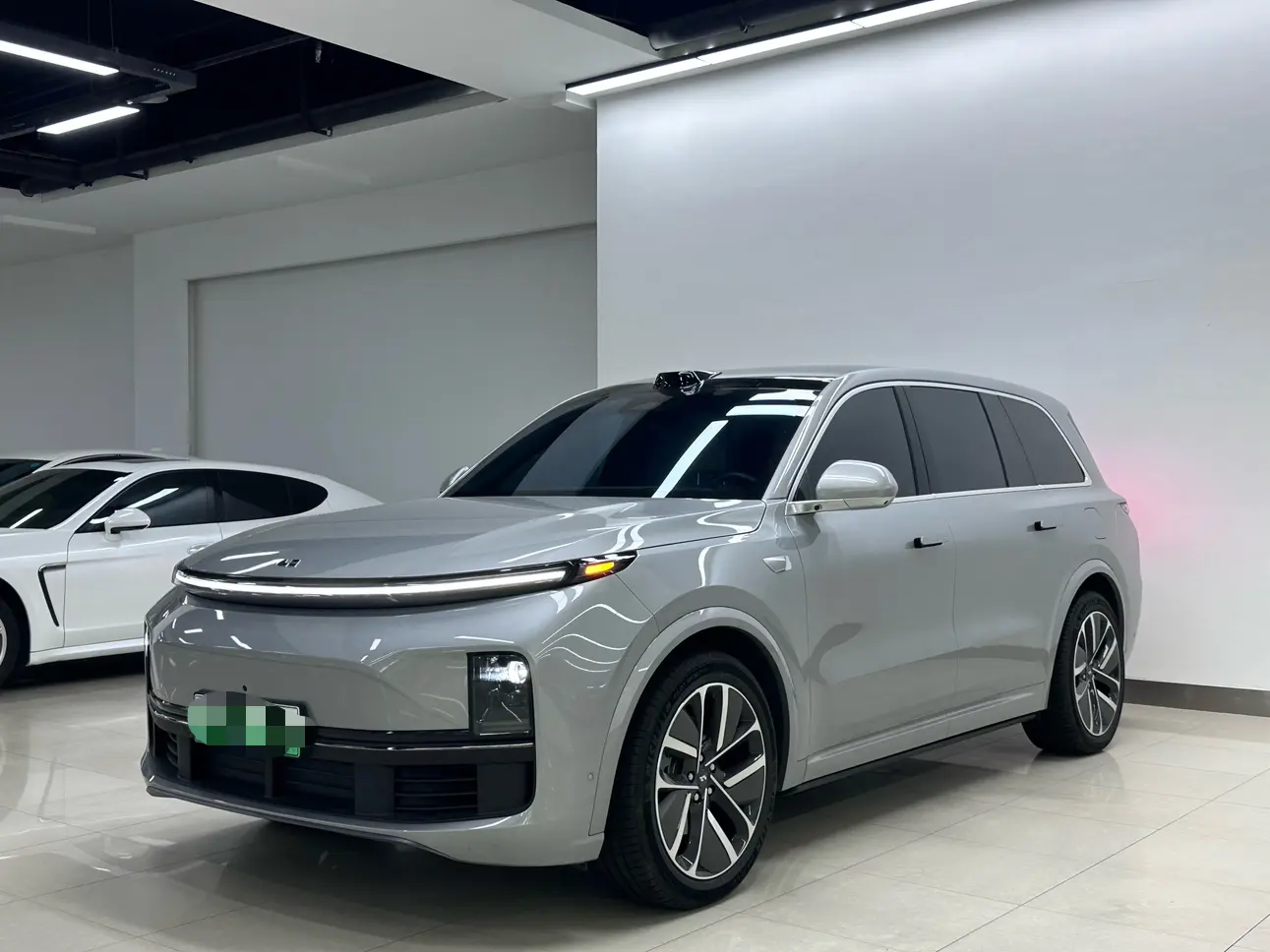 Li L9 (Ideal L9)  из Китая