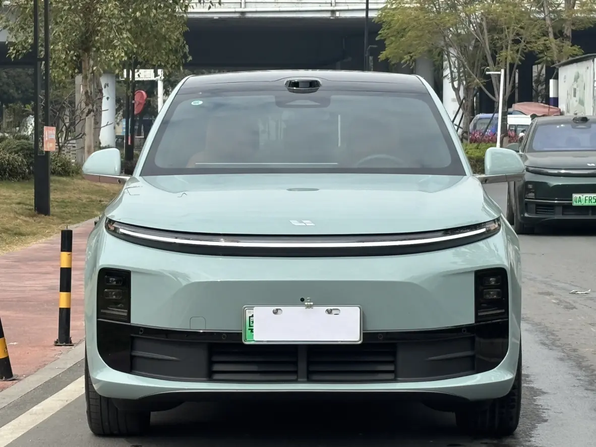 Li L6 (Ideal L6)  из Китая