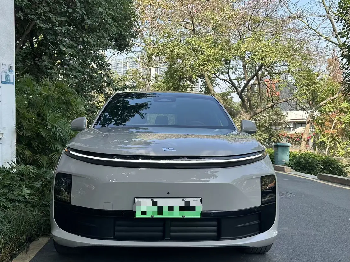 Li L6 (Ideal L6)  из Китая