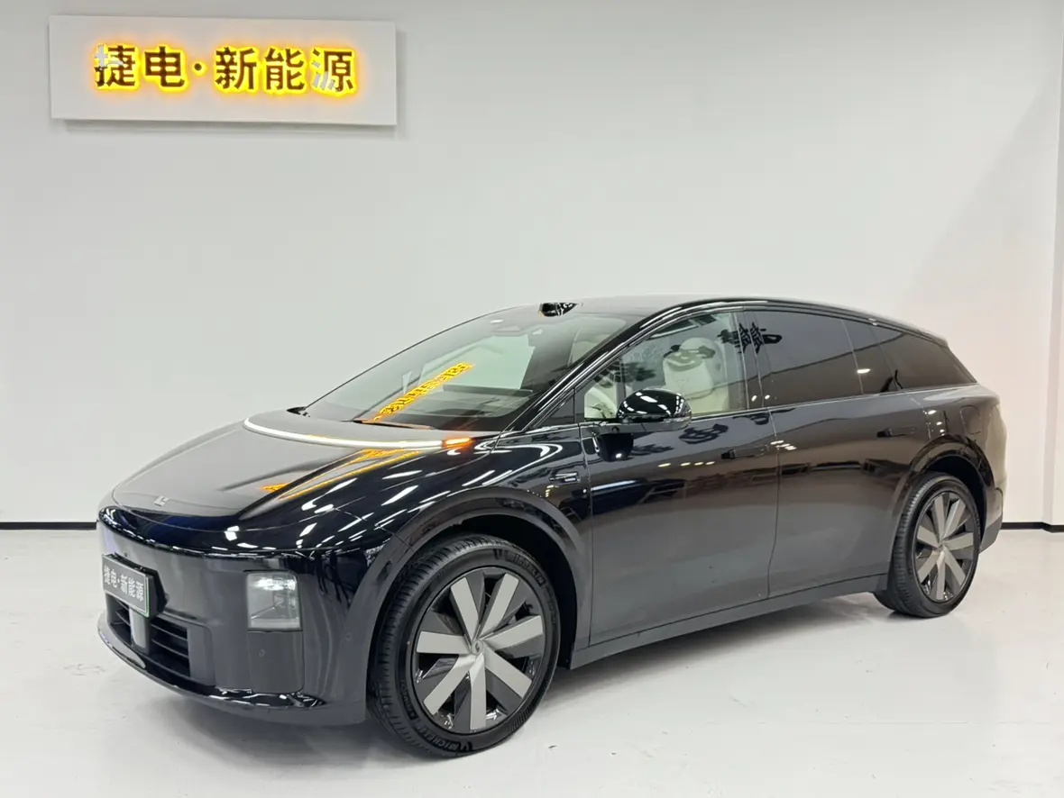 Li Ideal i6  из Китая