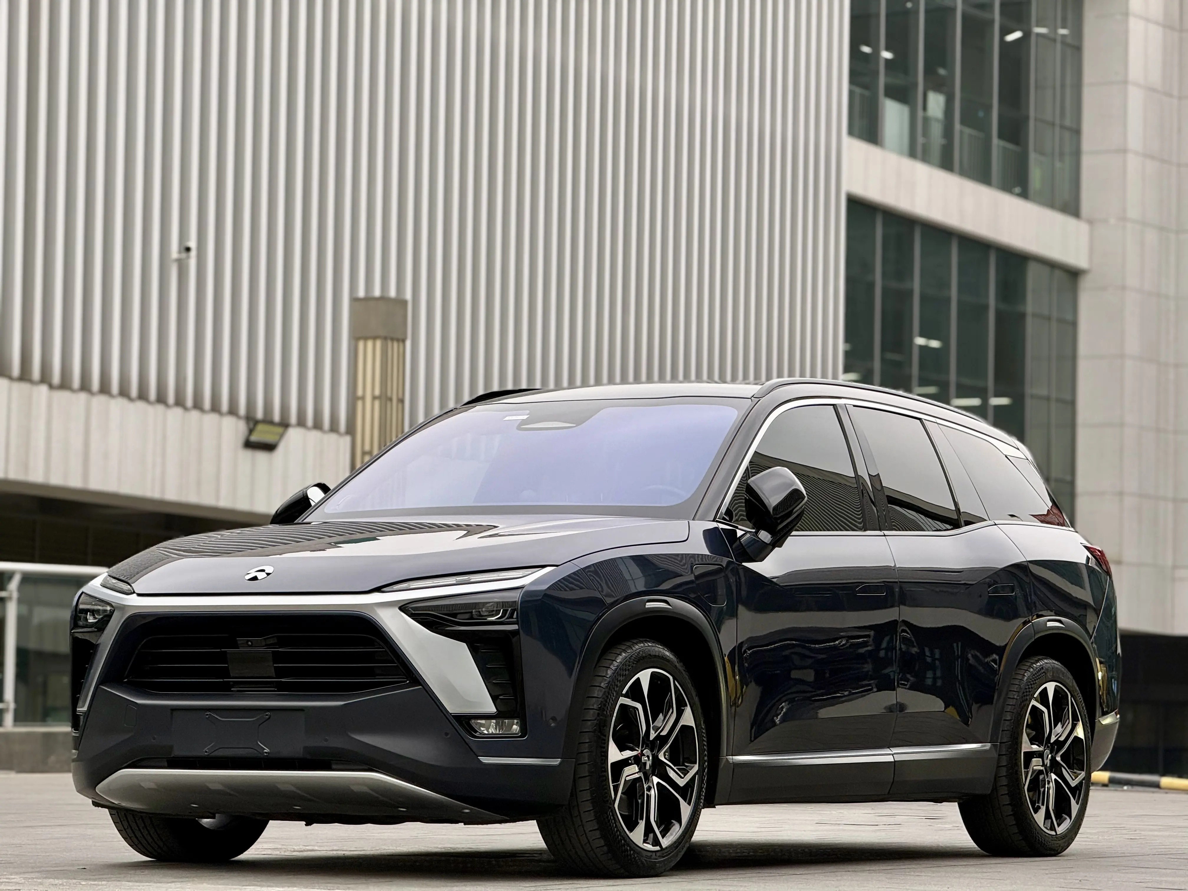 NIO ES8  из Китая