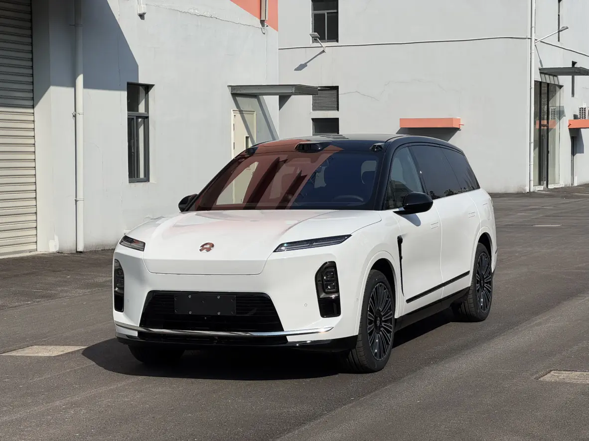 NIO ES8  из Китая