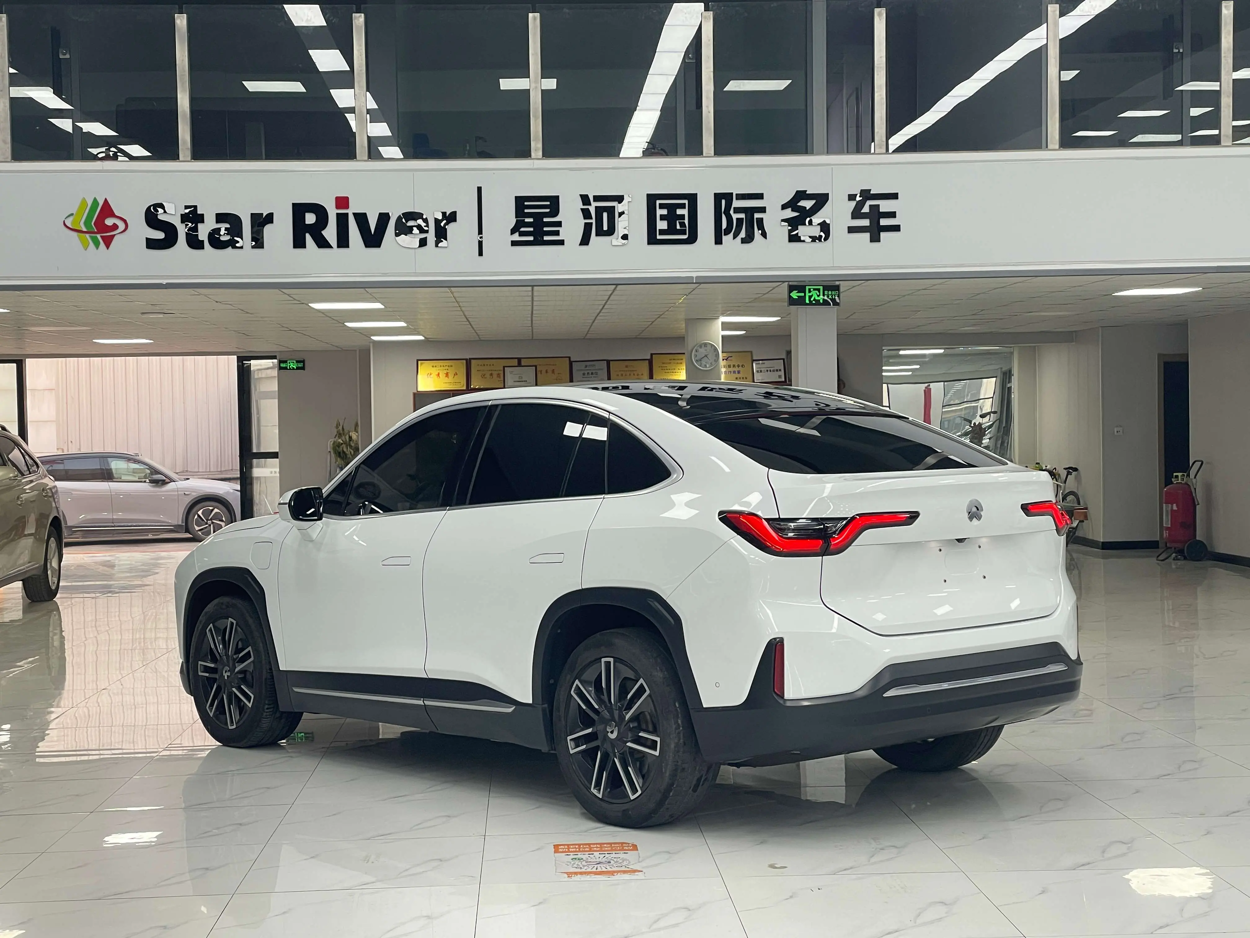 NIO EC6  из Китая