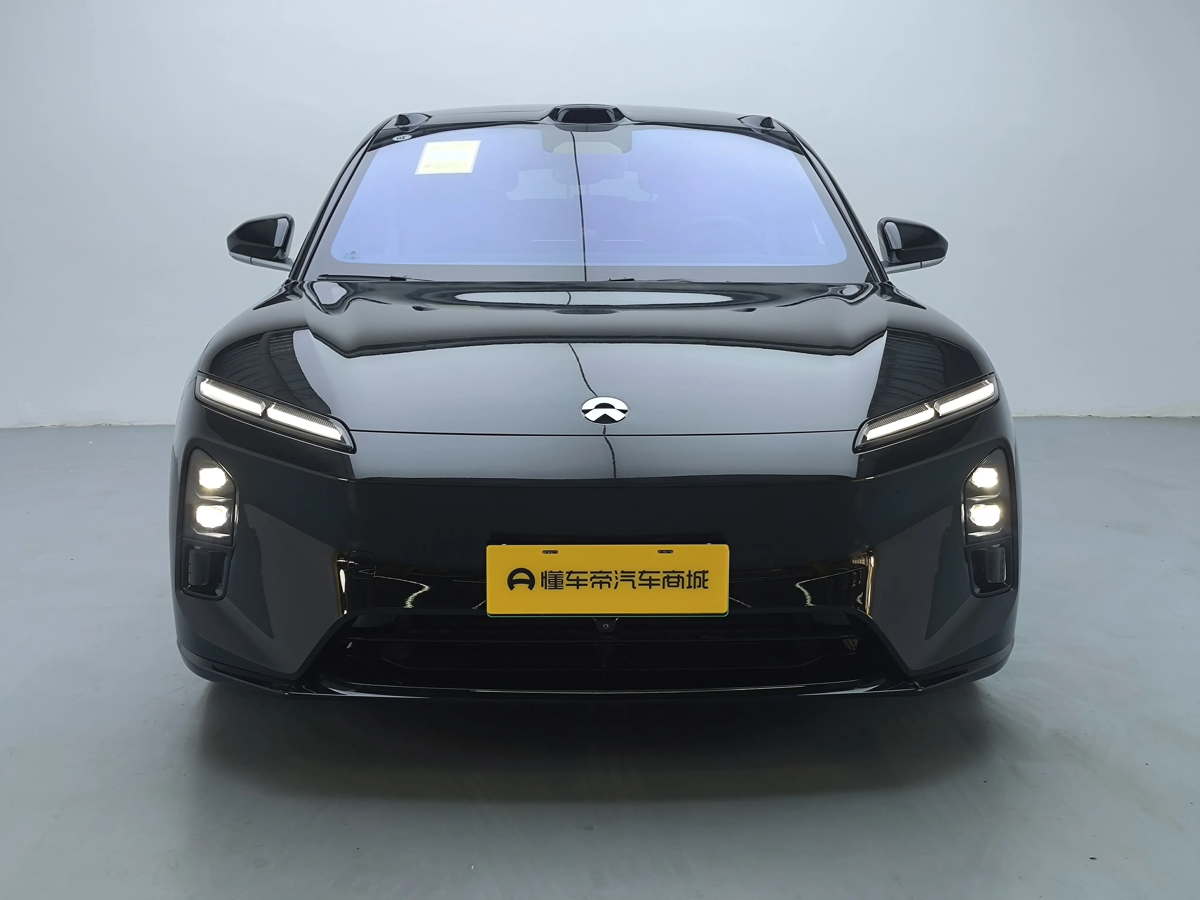 NIO ET5T  из Китая