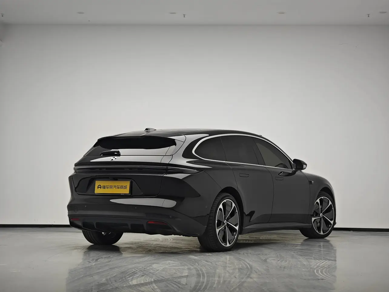 NIO ET5T  из Китая