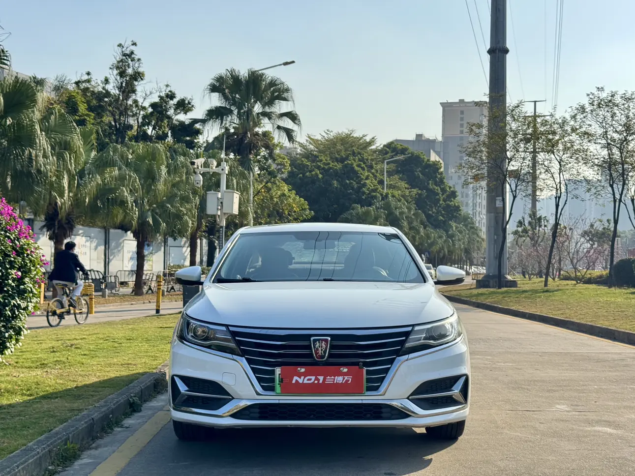 Roewe ei6  из Китая