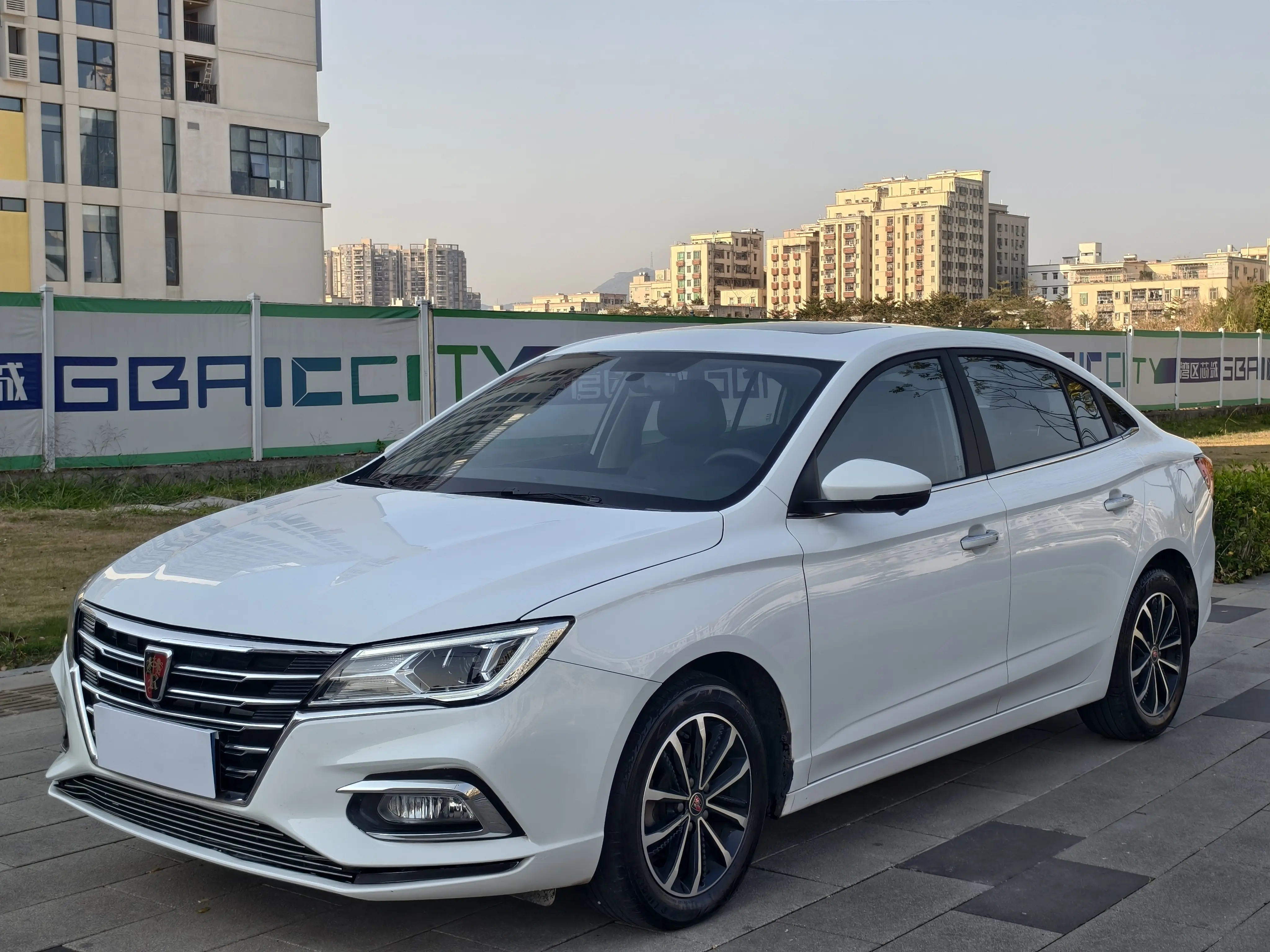 Roewe i5  из Китая