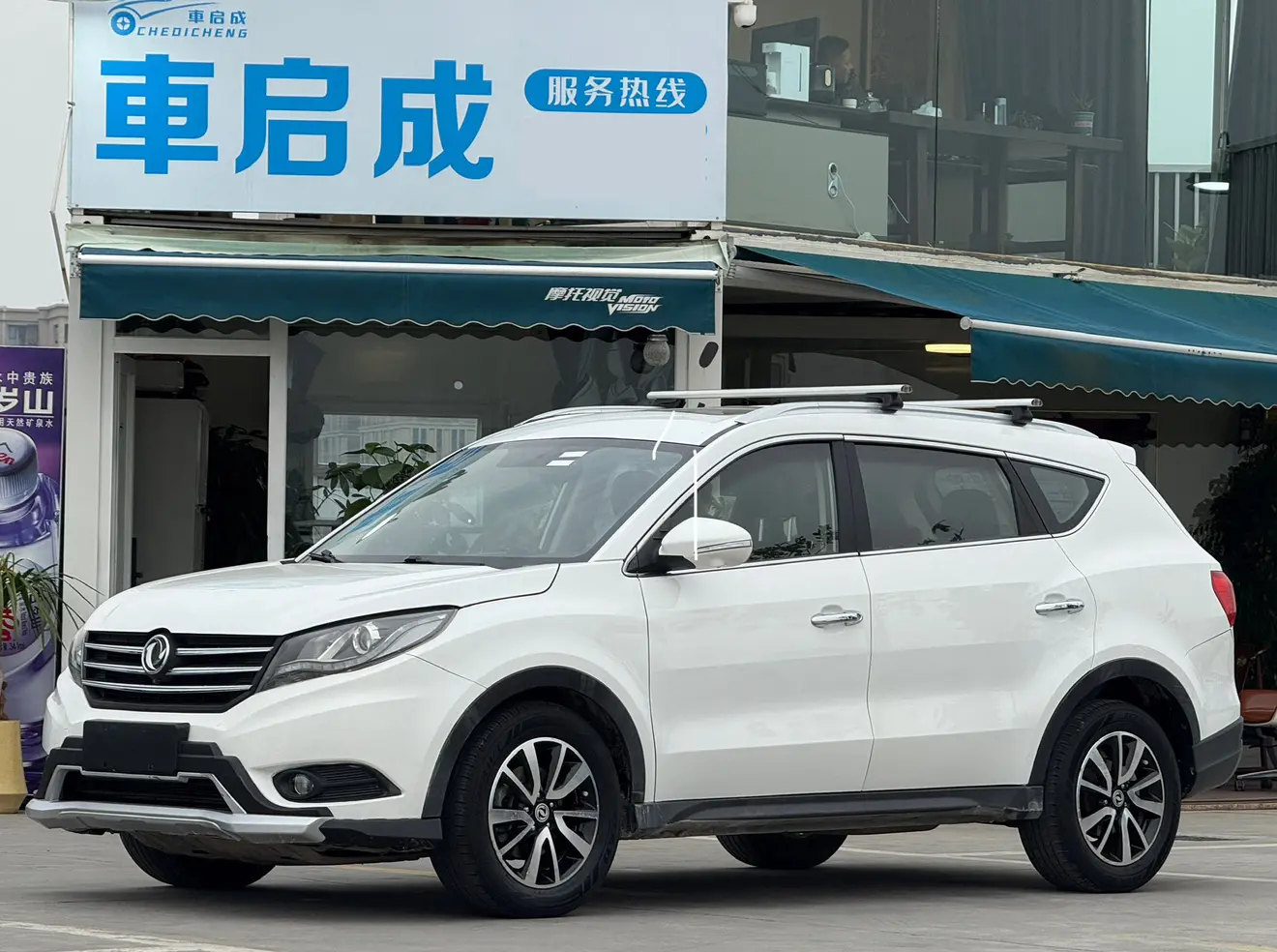 Dongfeng Fengon 580  из Китая