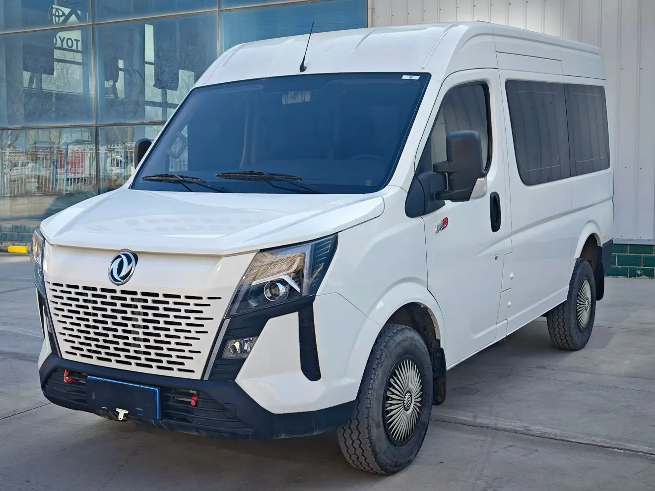 Dongfeng Yufeng  из Китая