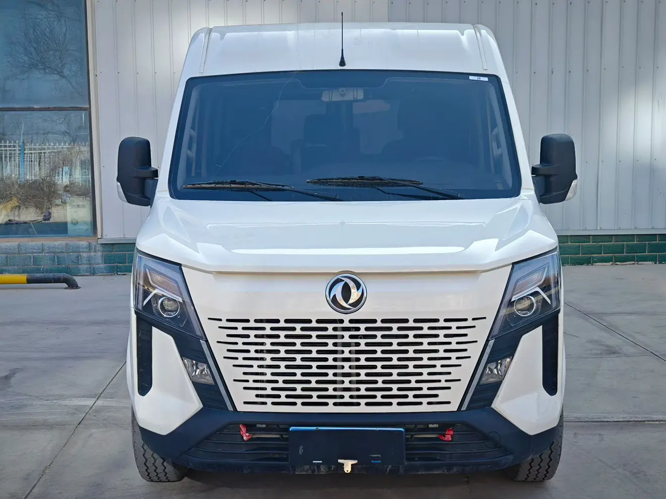 Dongfeng Yufeng  из Китая