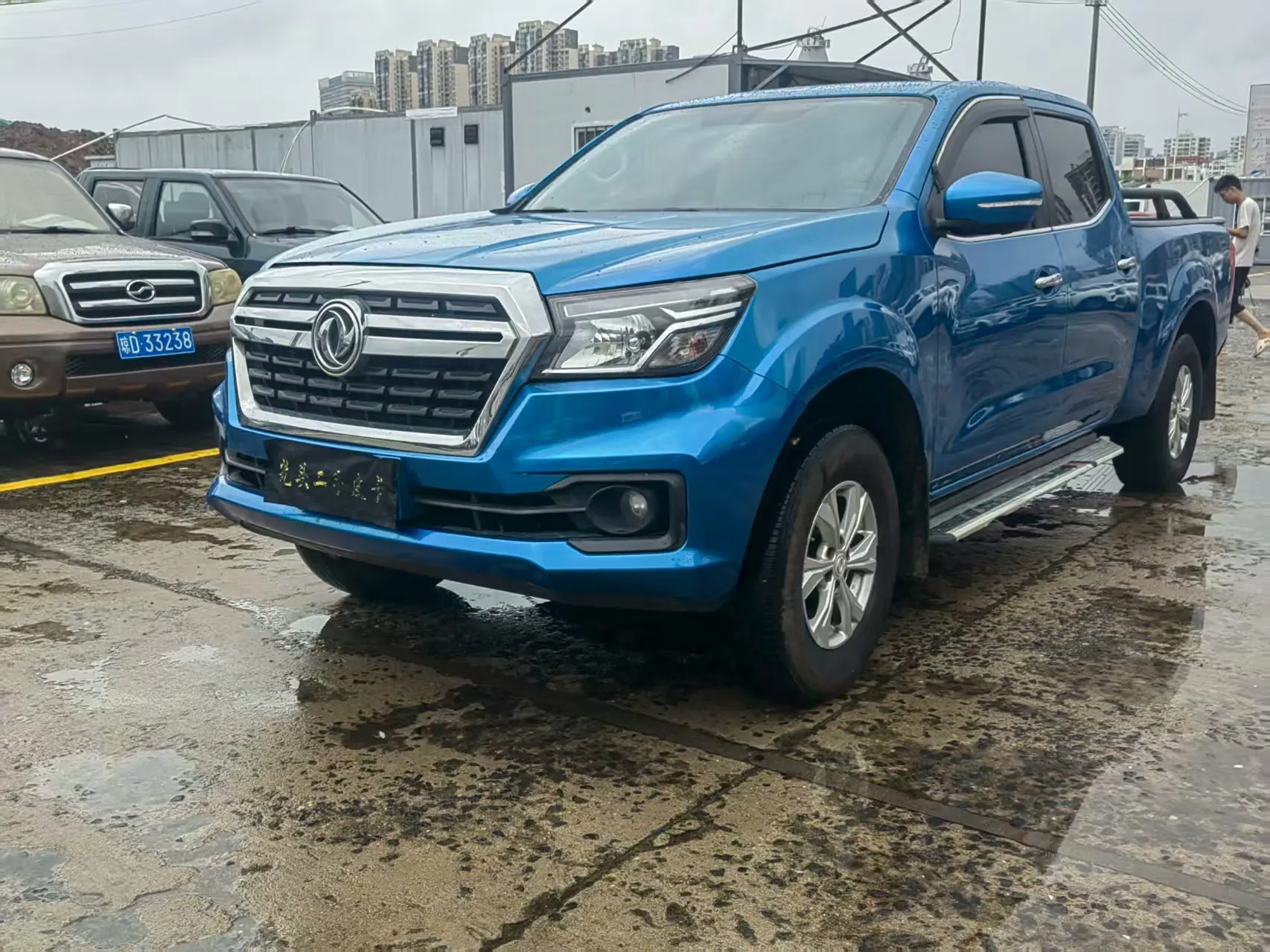 Dongfeng Ruiqi 6  из Китая