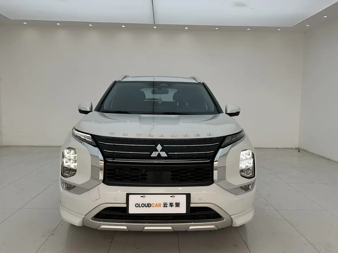 Mitsubishi Outlander  из Китая