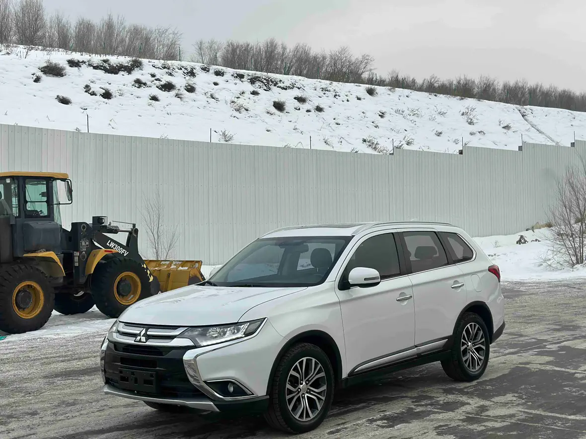 Mitsubishi Outlander  из Китая