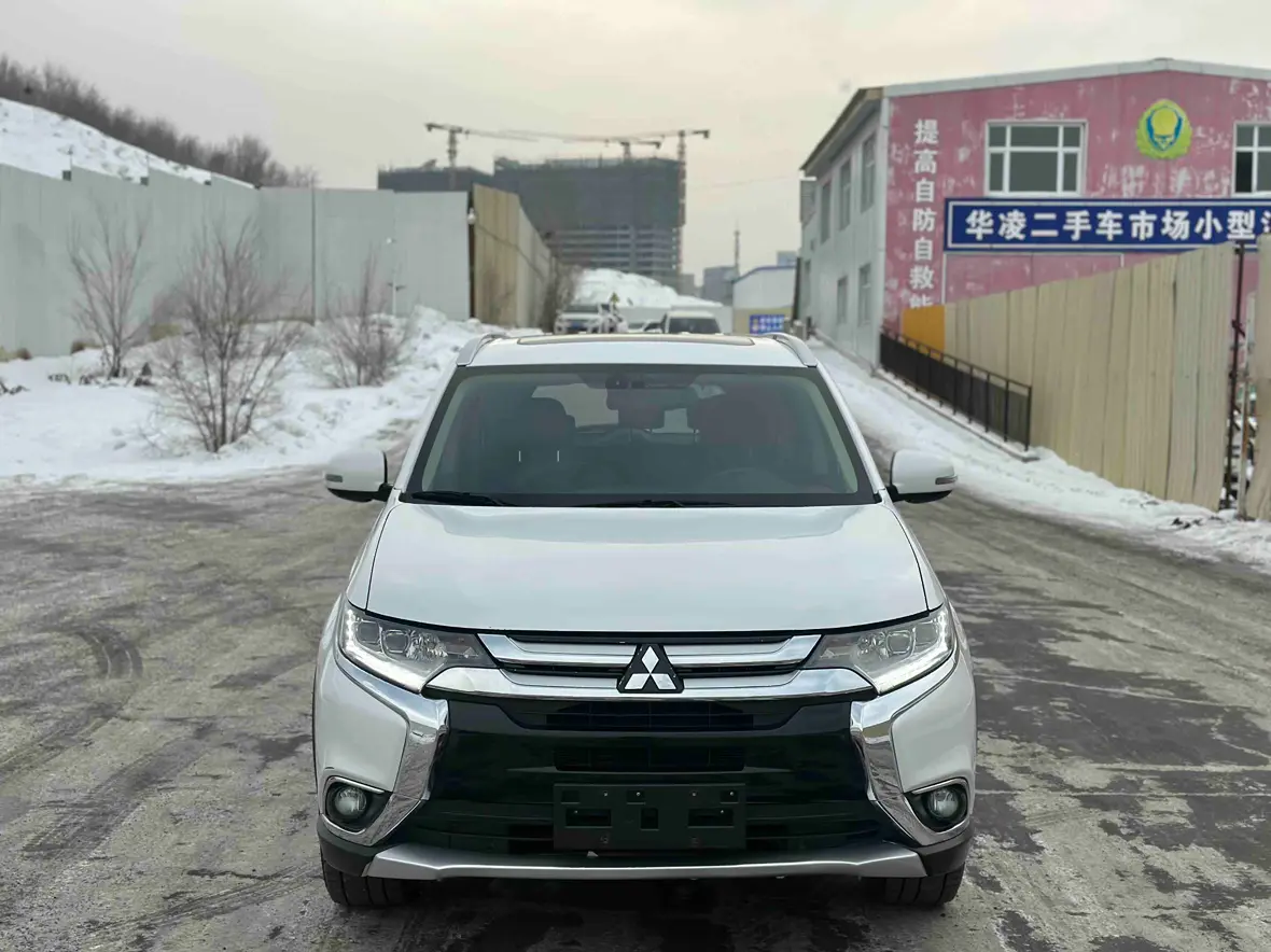 Mitsubishi Outlander  из Китая