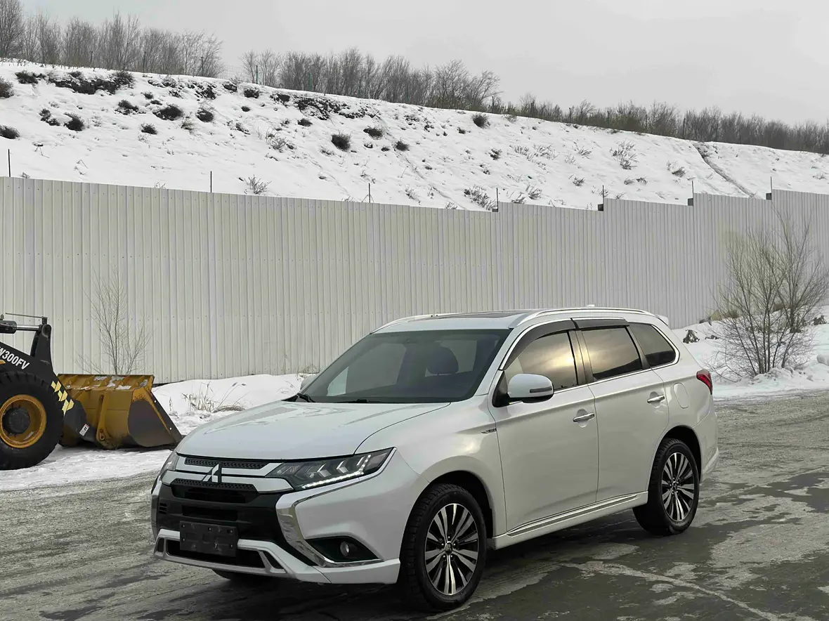 Mitsubishi Outlander  из Китая