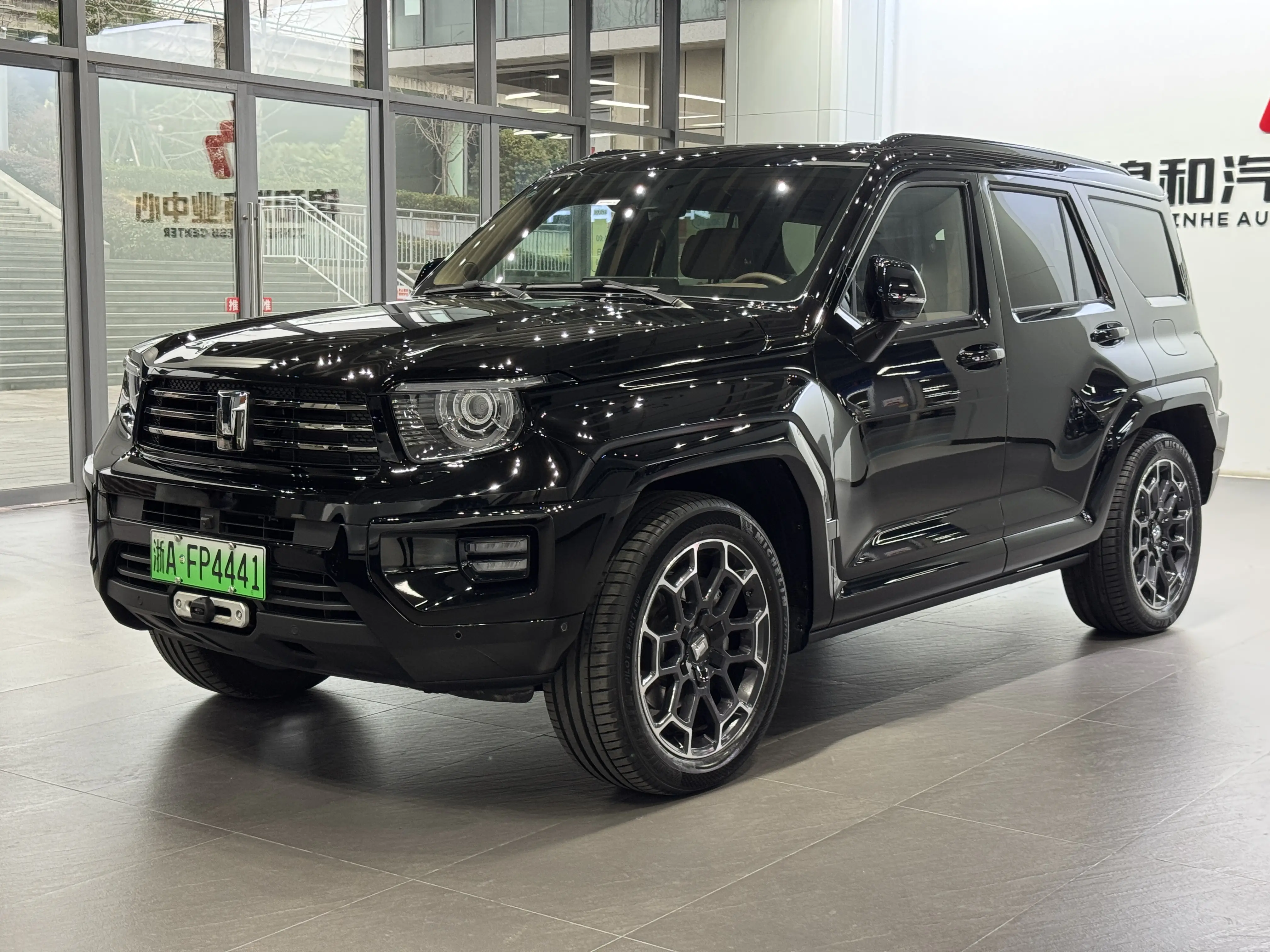 Tank 700 Hi4-T  из Китая