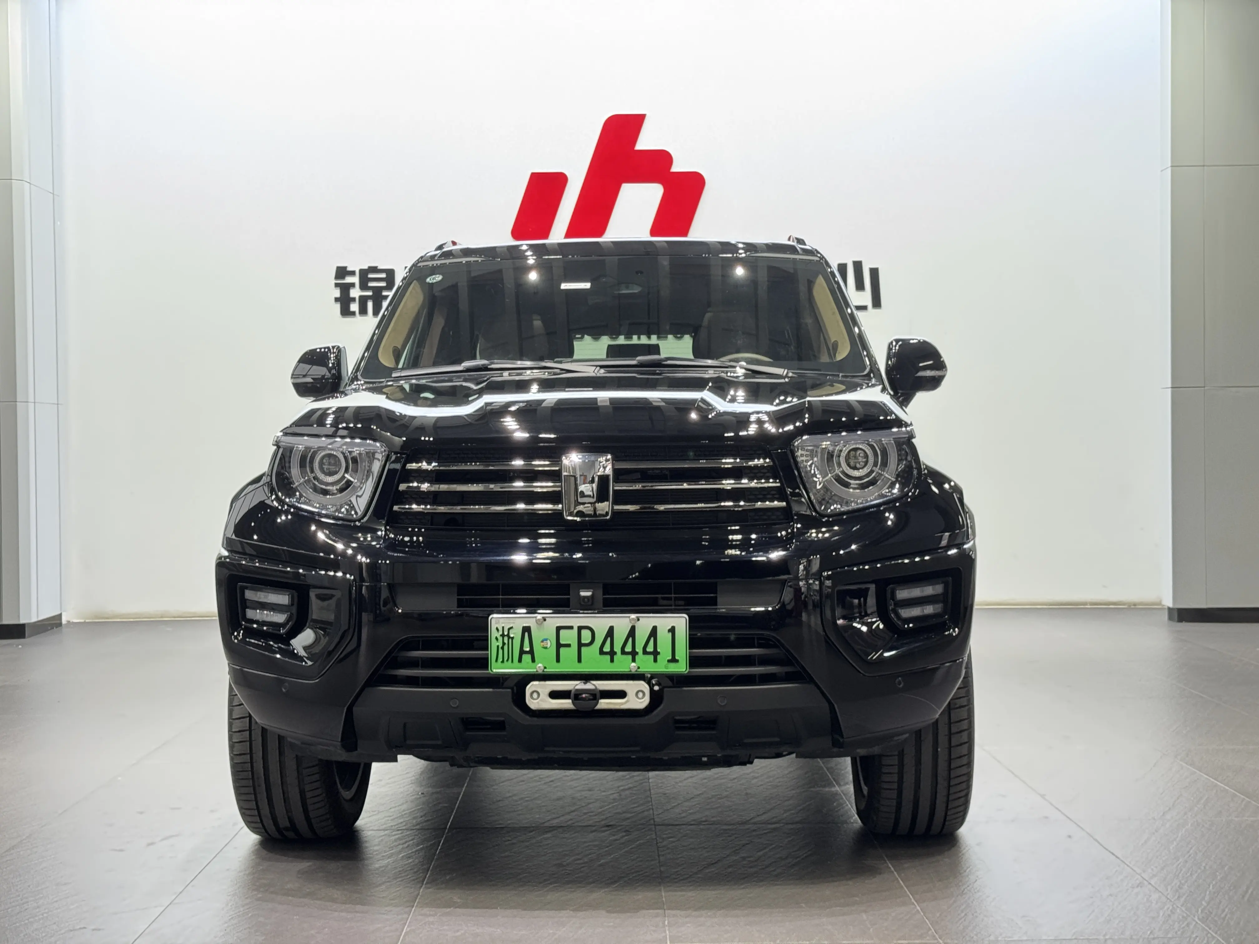 Tank 700 Hi4-T  из Китая