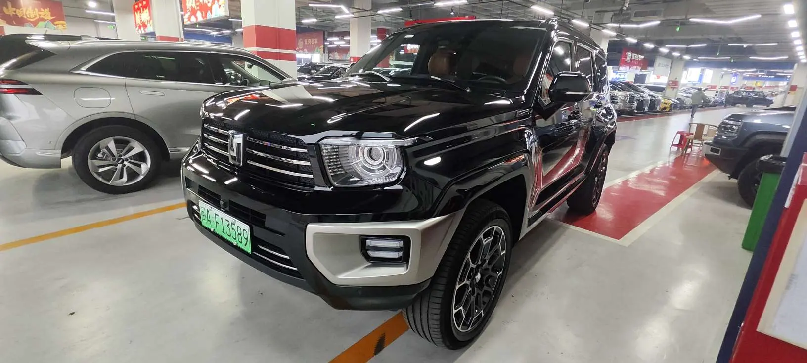 Tank 700 Hi4-T  из Китая