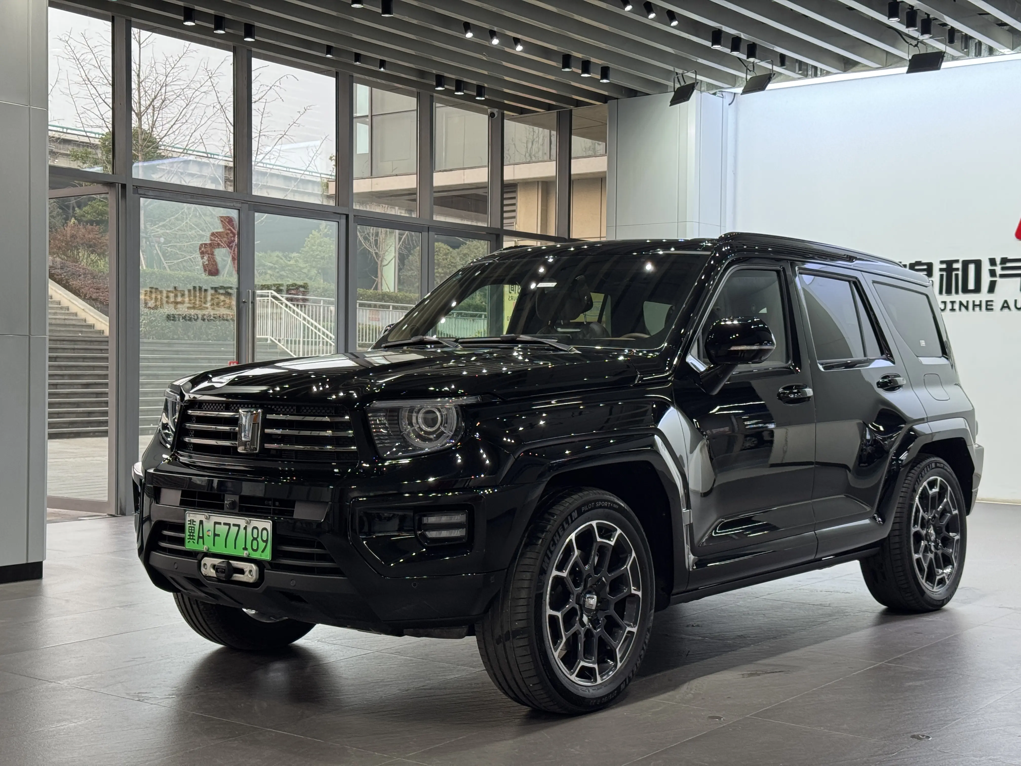 Tank 700 Hi4-T  из Китая