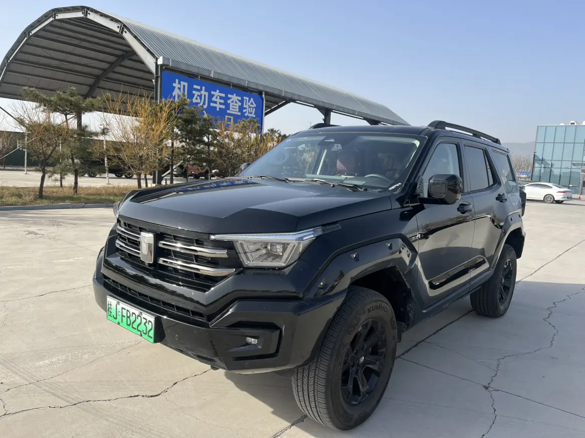 Tank 400 Hi4-T  из Китая