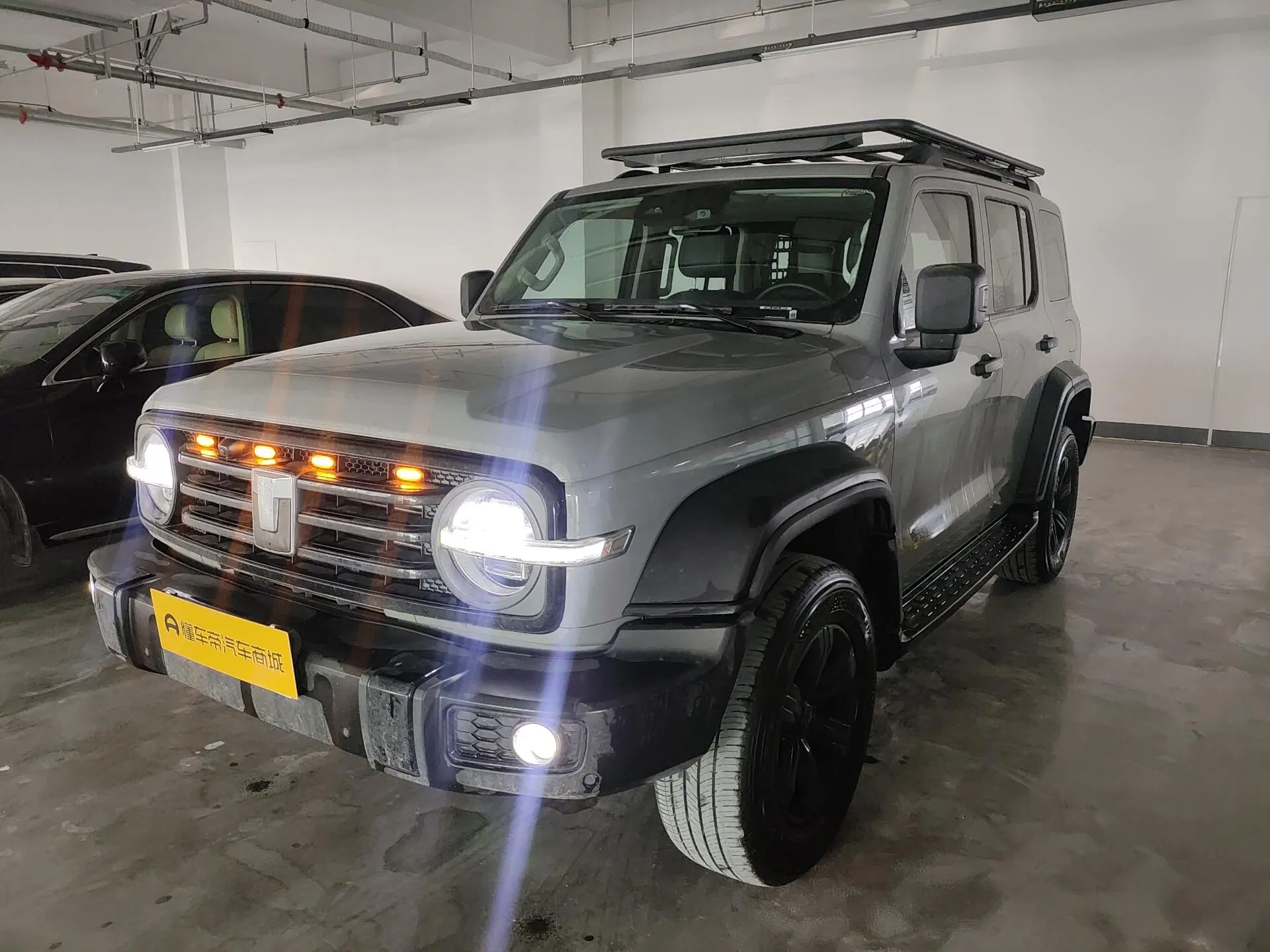 Tank 300  из Китая