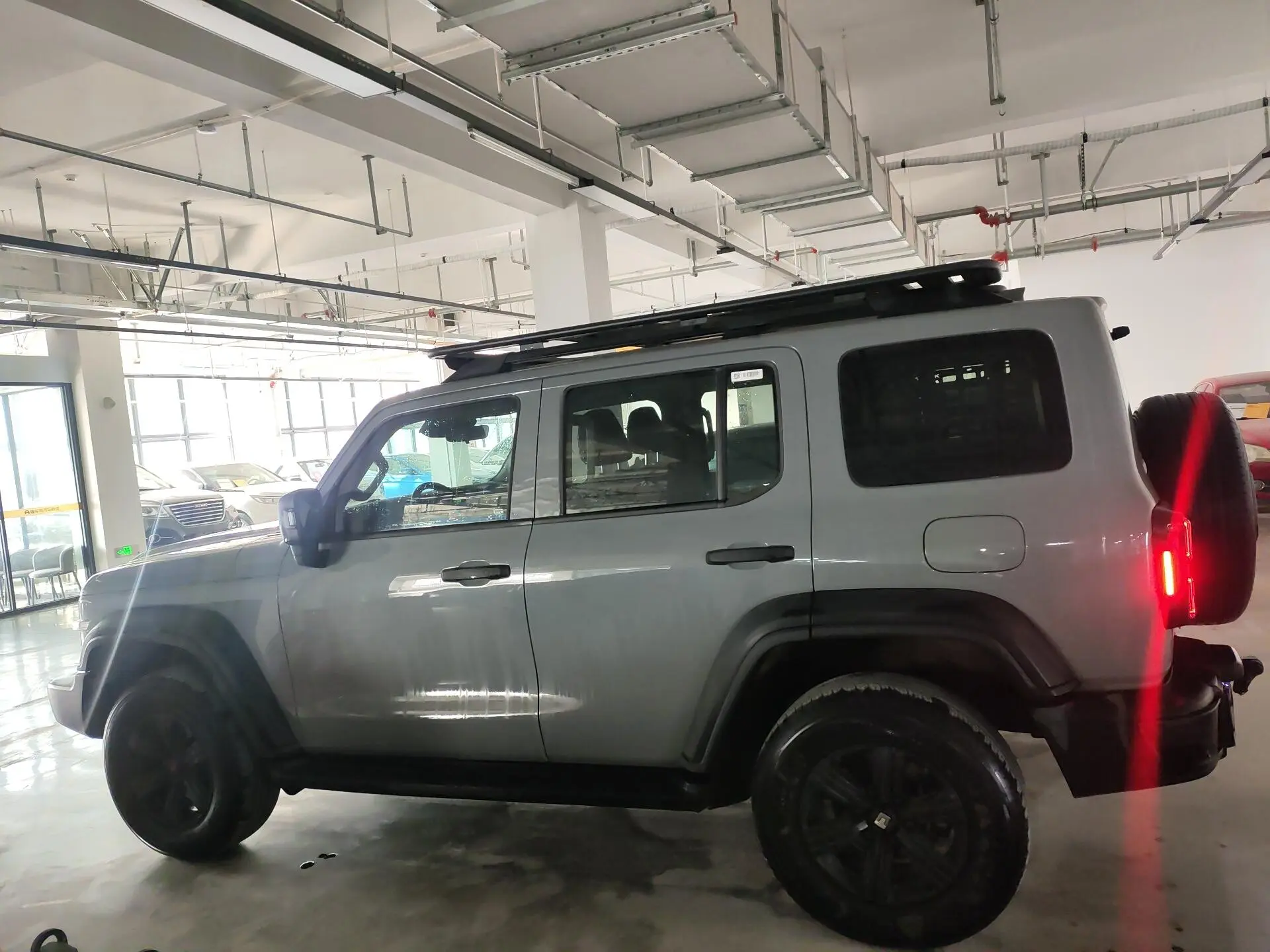 Tank 300  из Китая