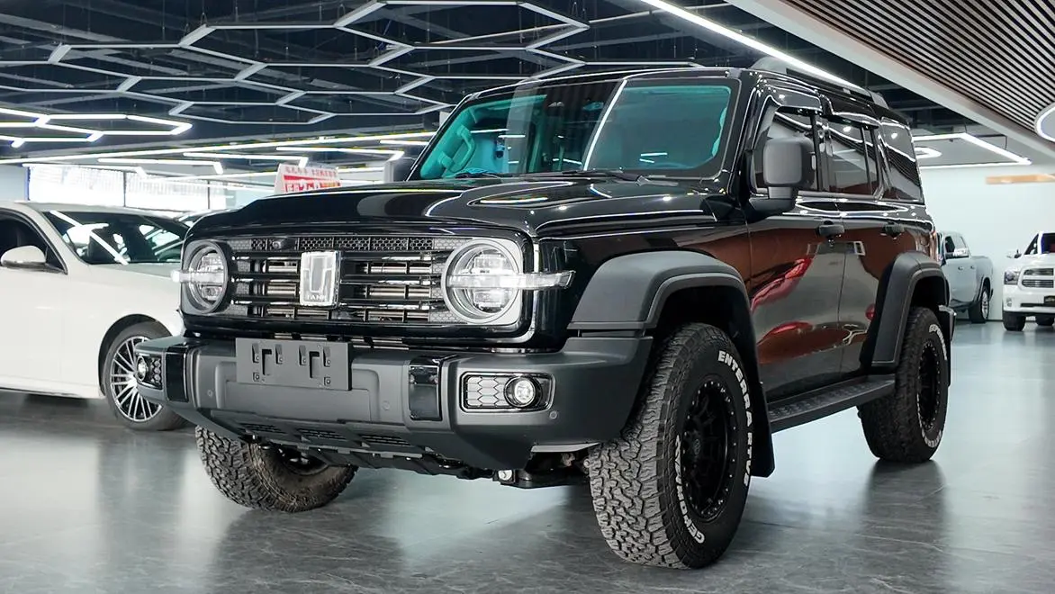 Tank 300  из Китая