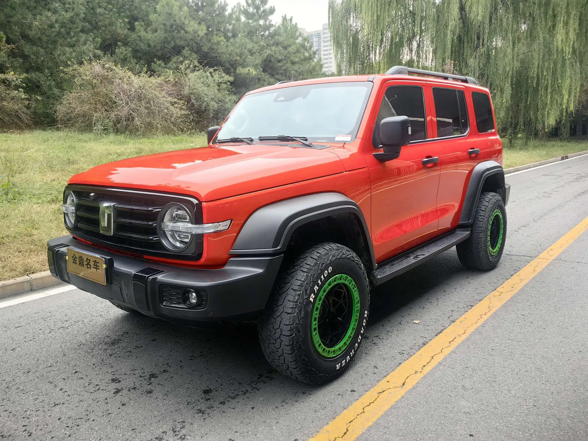 Tank 300  из Китая